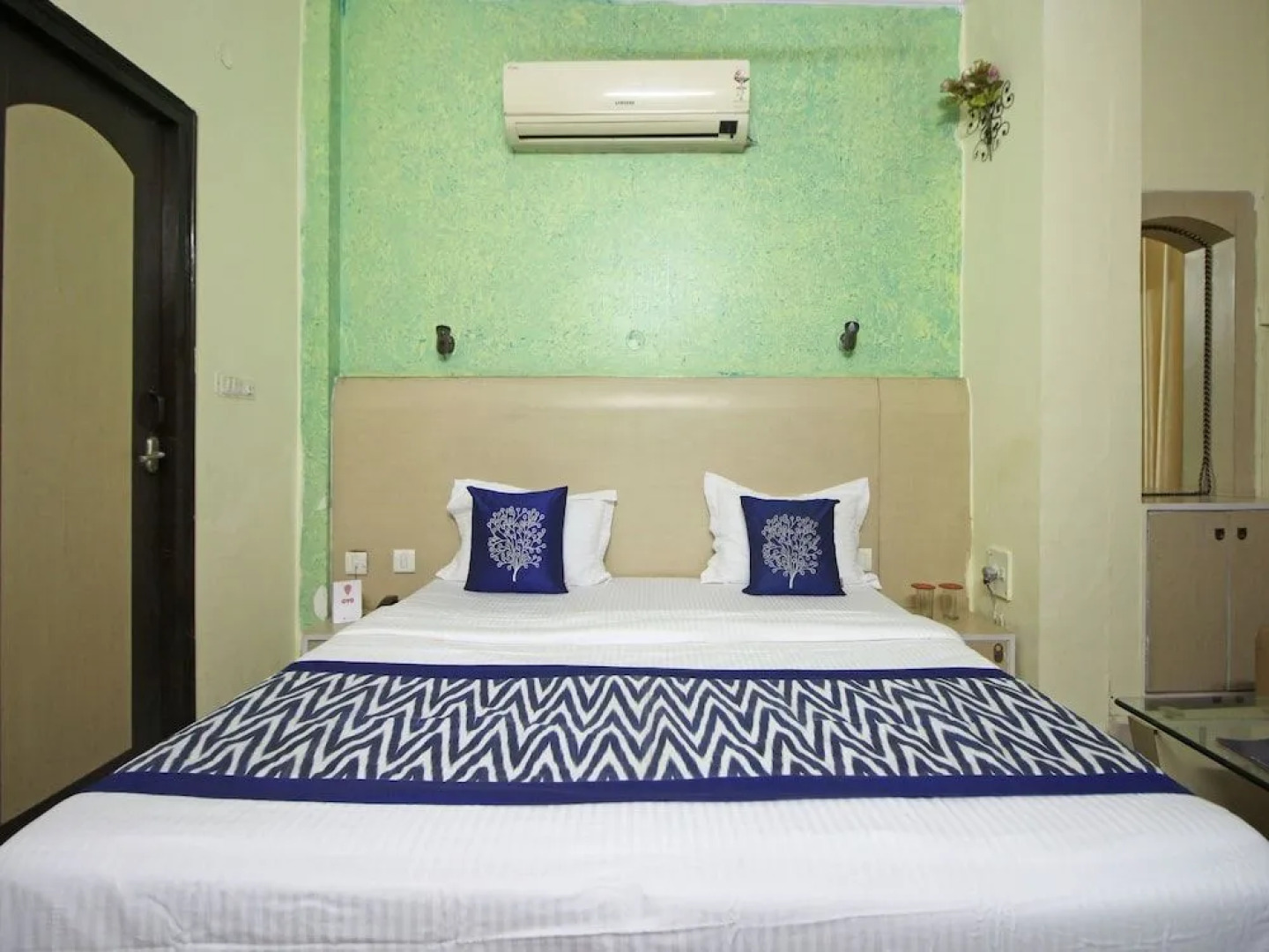 OYO 7636 Hotel Kaushalya Residency