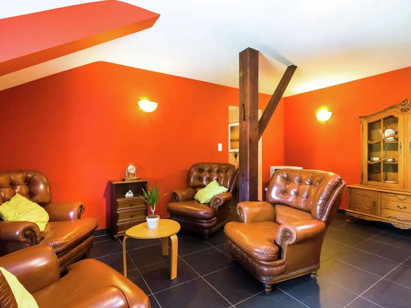 Group Escape in Mellier