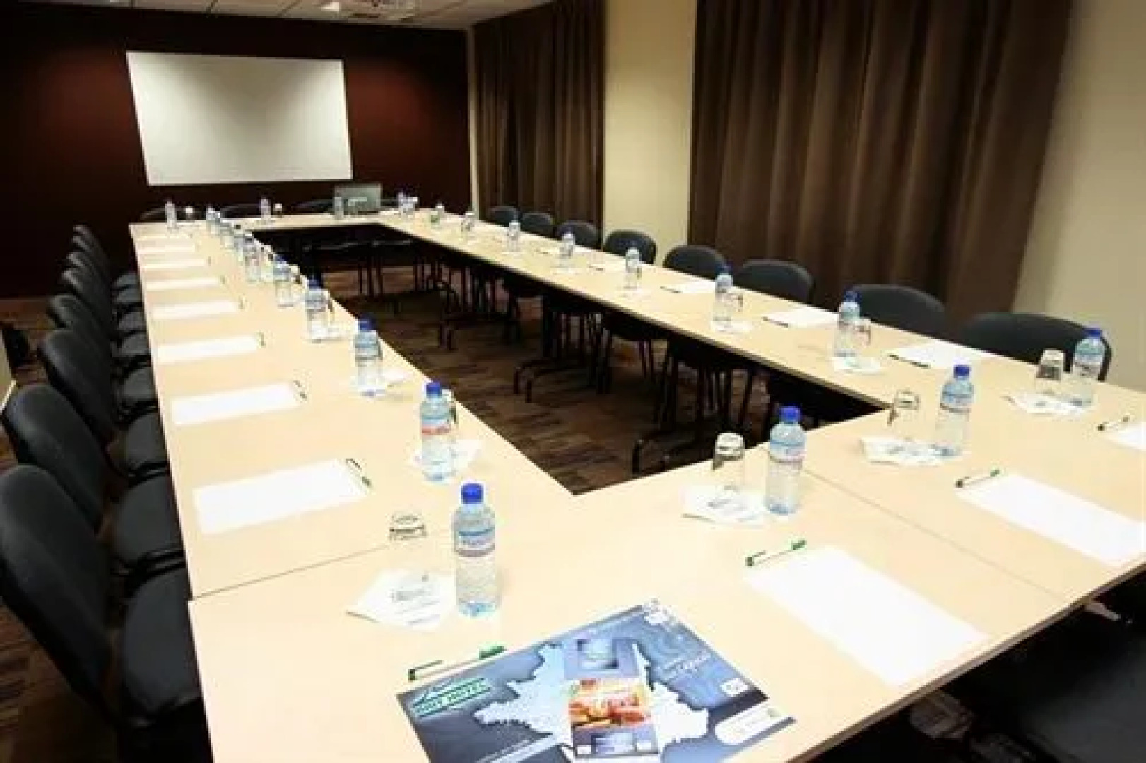 BRIT HOTEL Fougères - Hôtel du Parc 3*