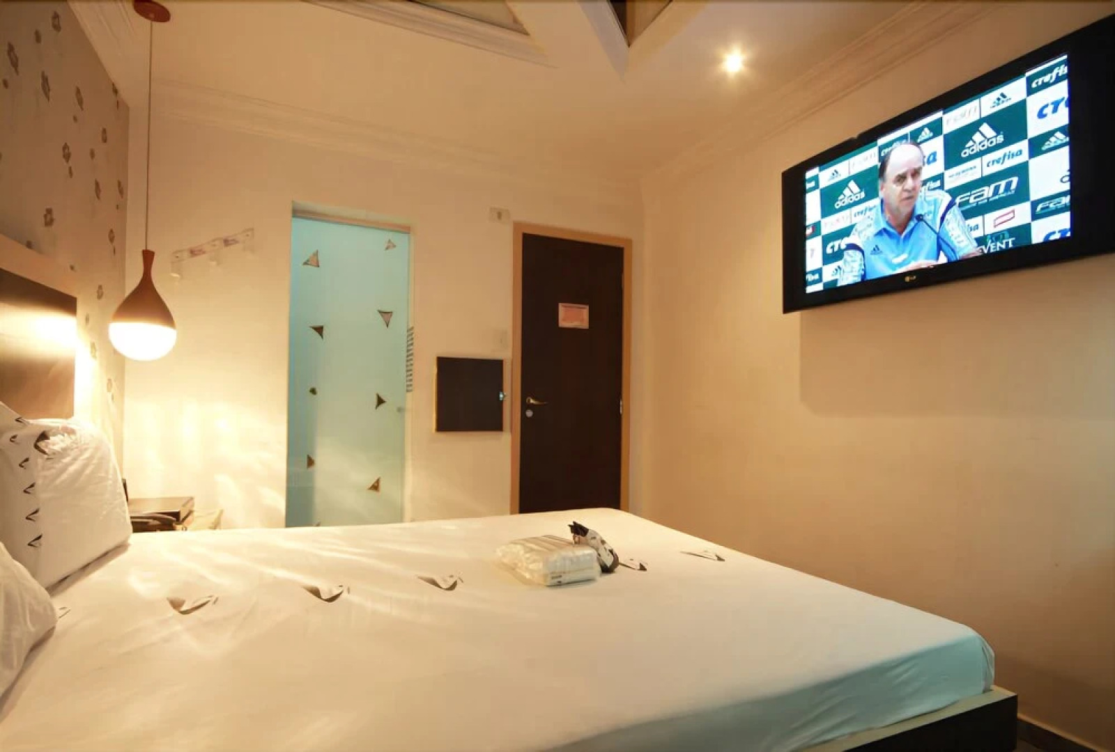 Illusion Motel - Adults Only