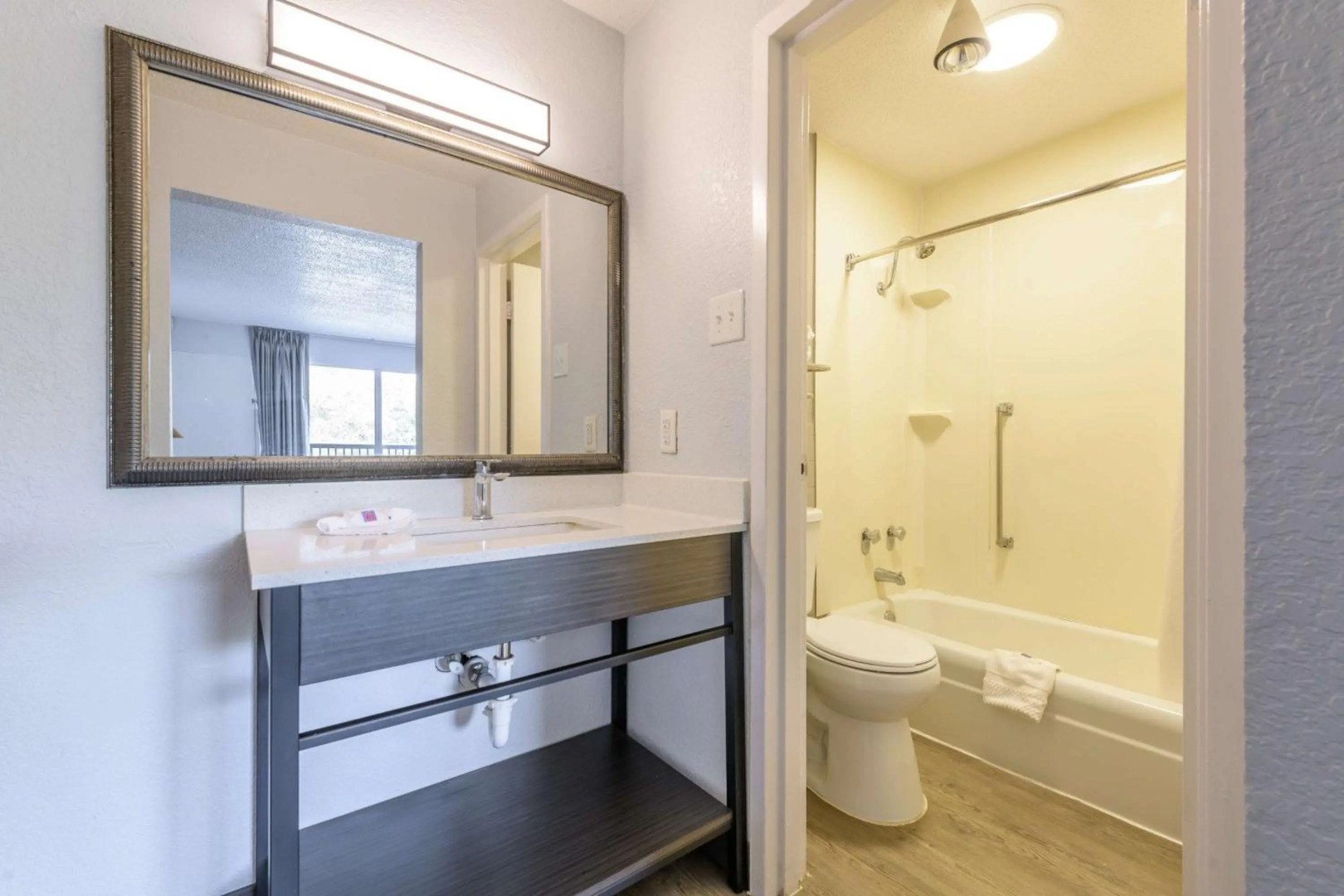 Motel 6 Spring Hill, FL - Weeki Wachee