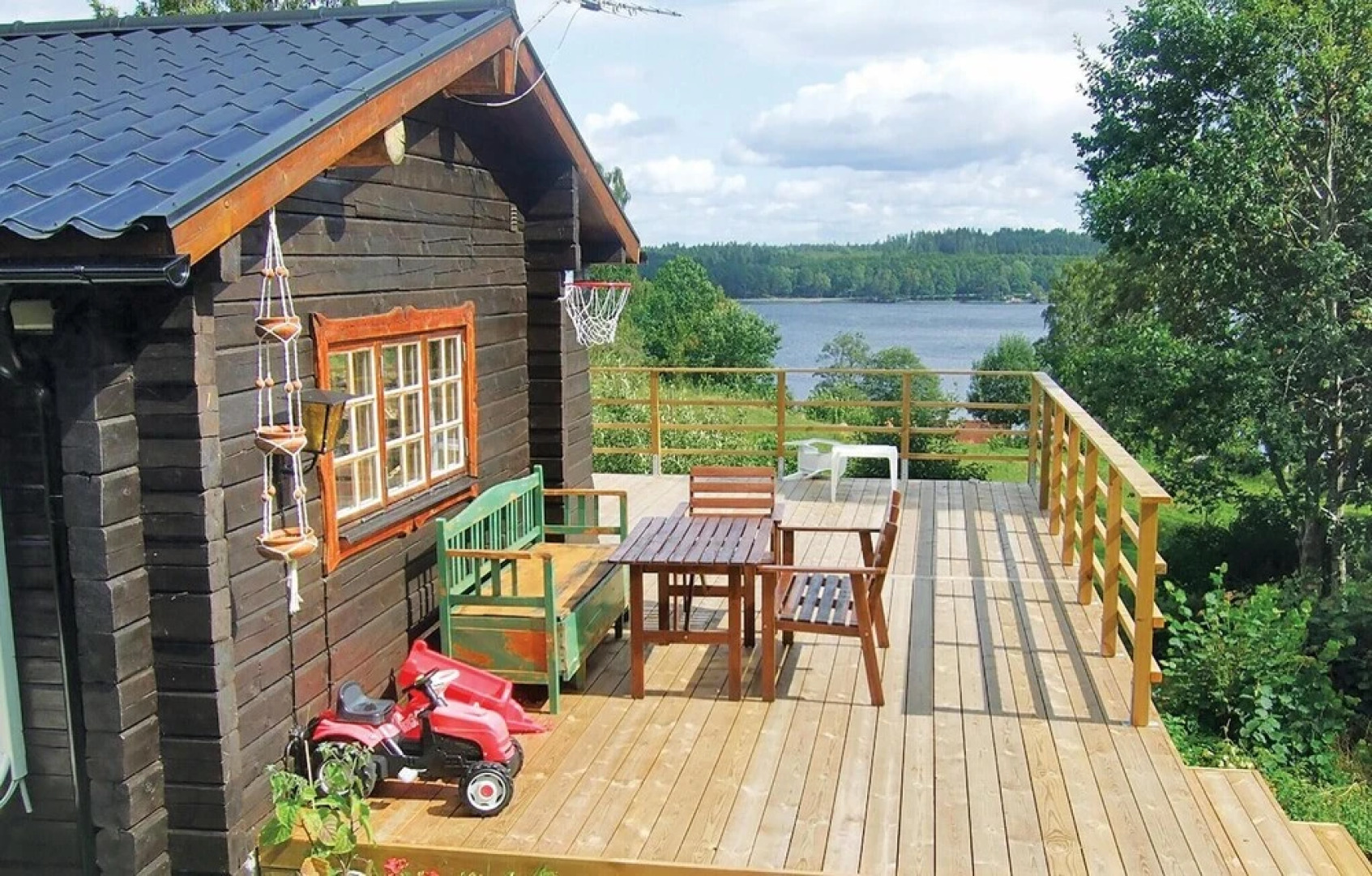 Nice Home in Tranås With 3 Bedrooms and Wifi