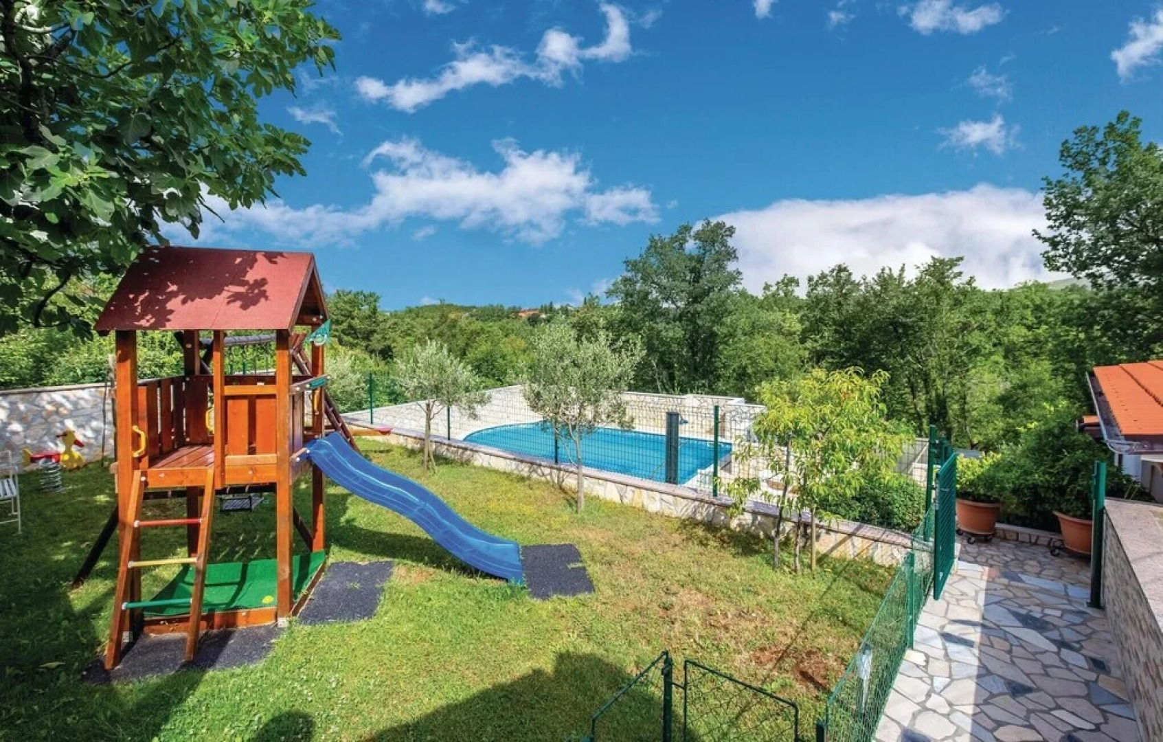 Amazing Home in Jadranovo With Wifi and 2 Bedrooms