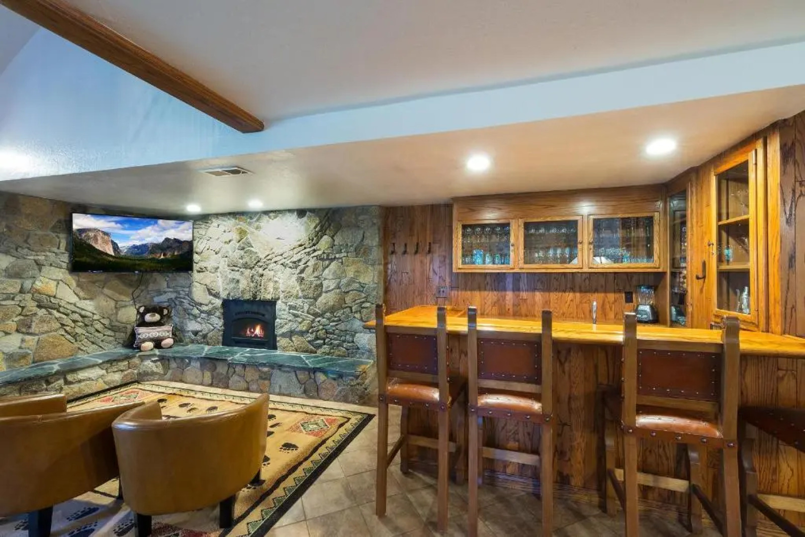 Four Seasons - 3br/4ba Holiday Home