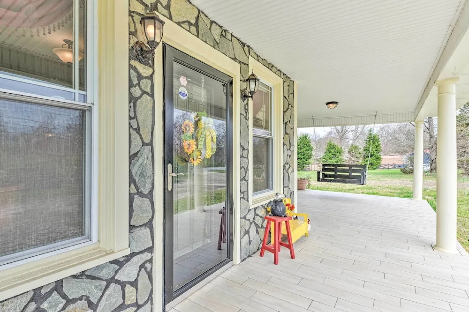 Elegant + Spacious Retreat ~ 18 Mi to Lake Norman!