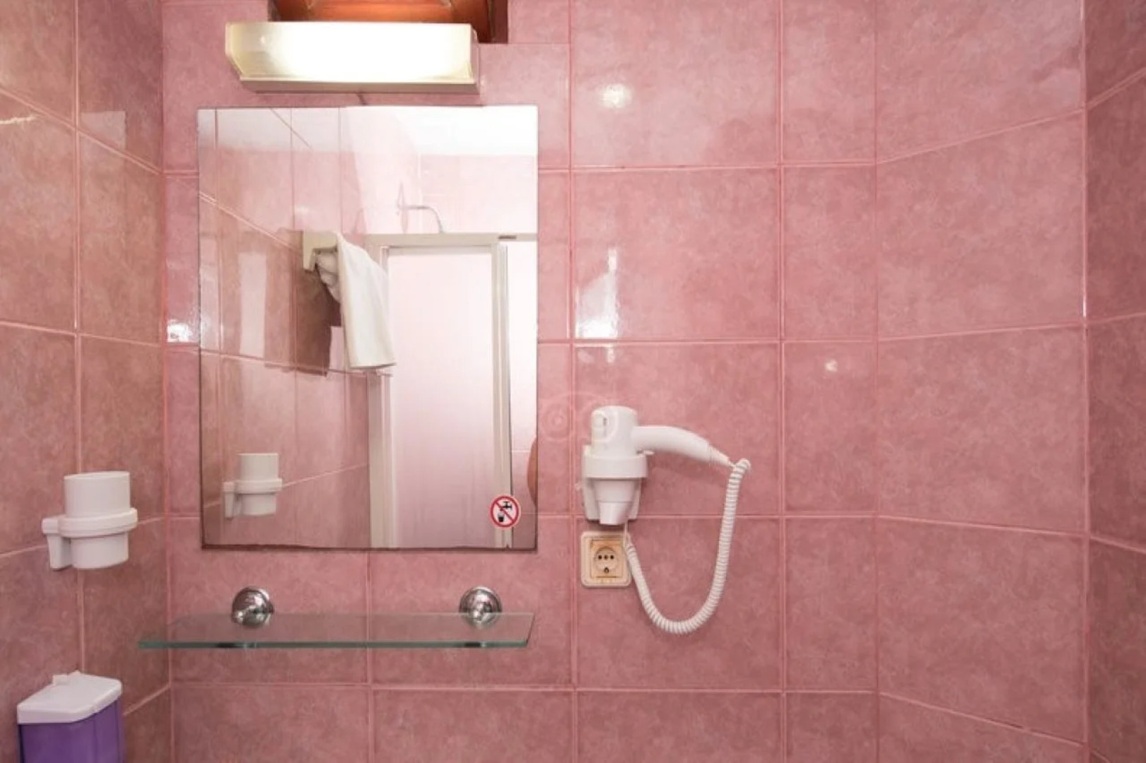 Belcehan Beach Hotel