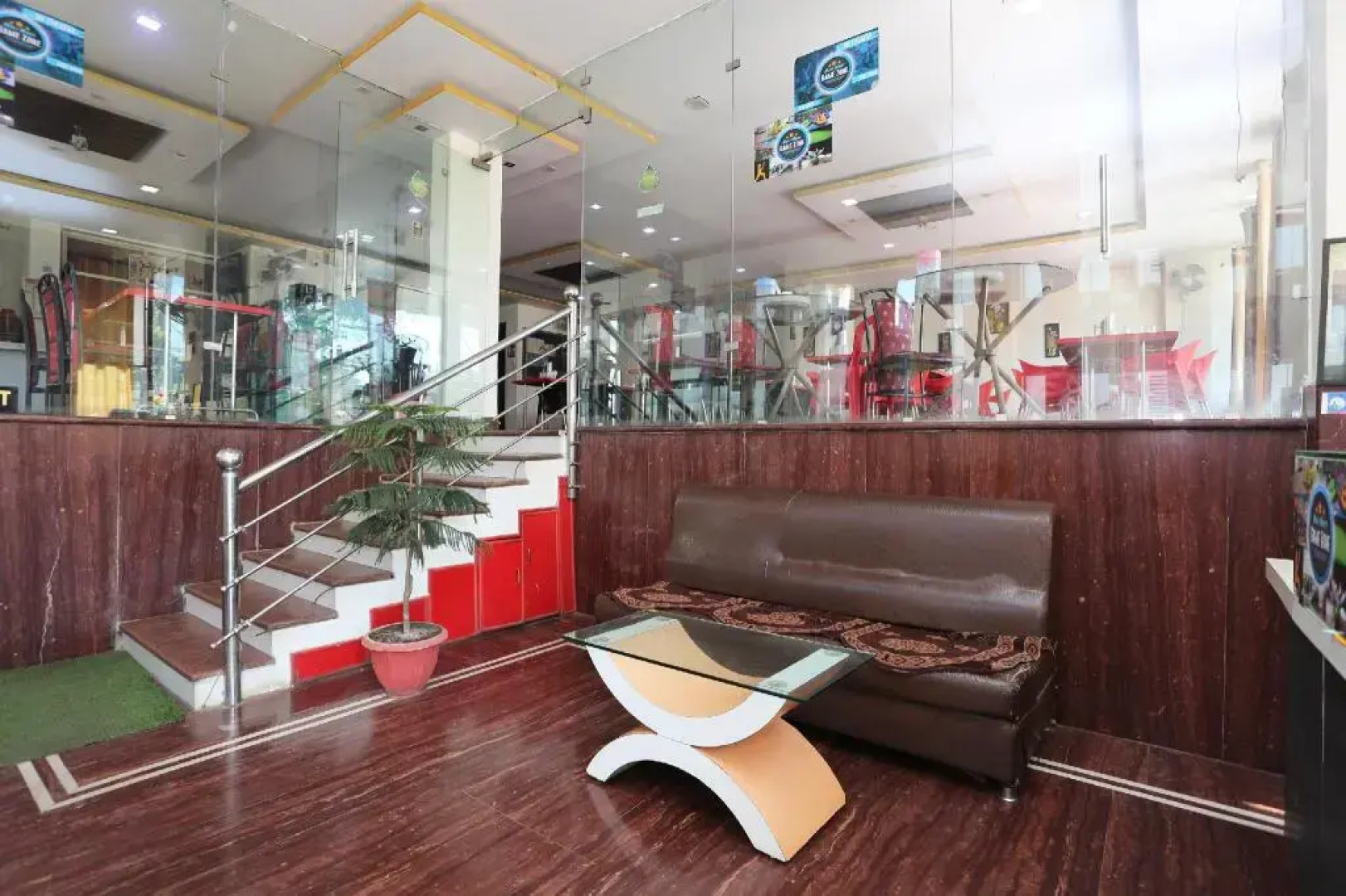 Hotel Saket By OYO Rooms