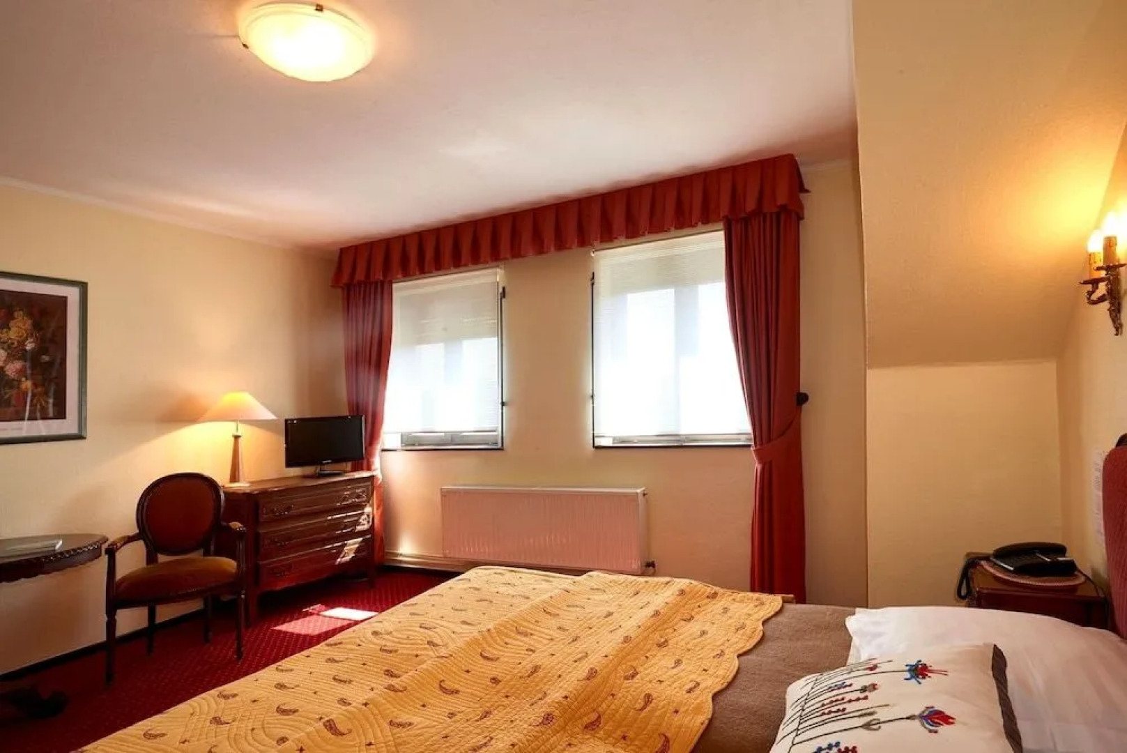 Logis Hostellerie Belle-Vue