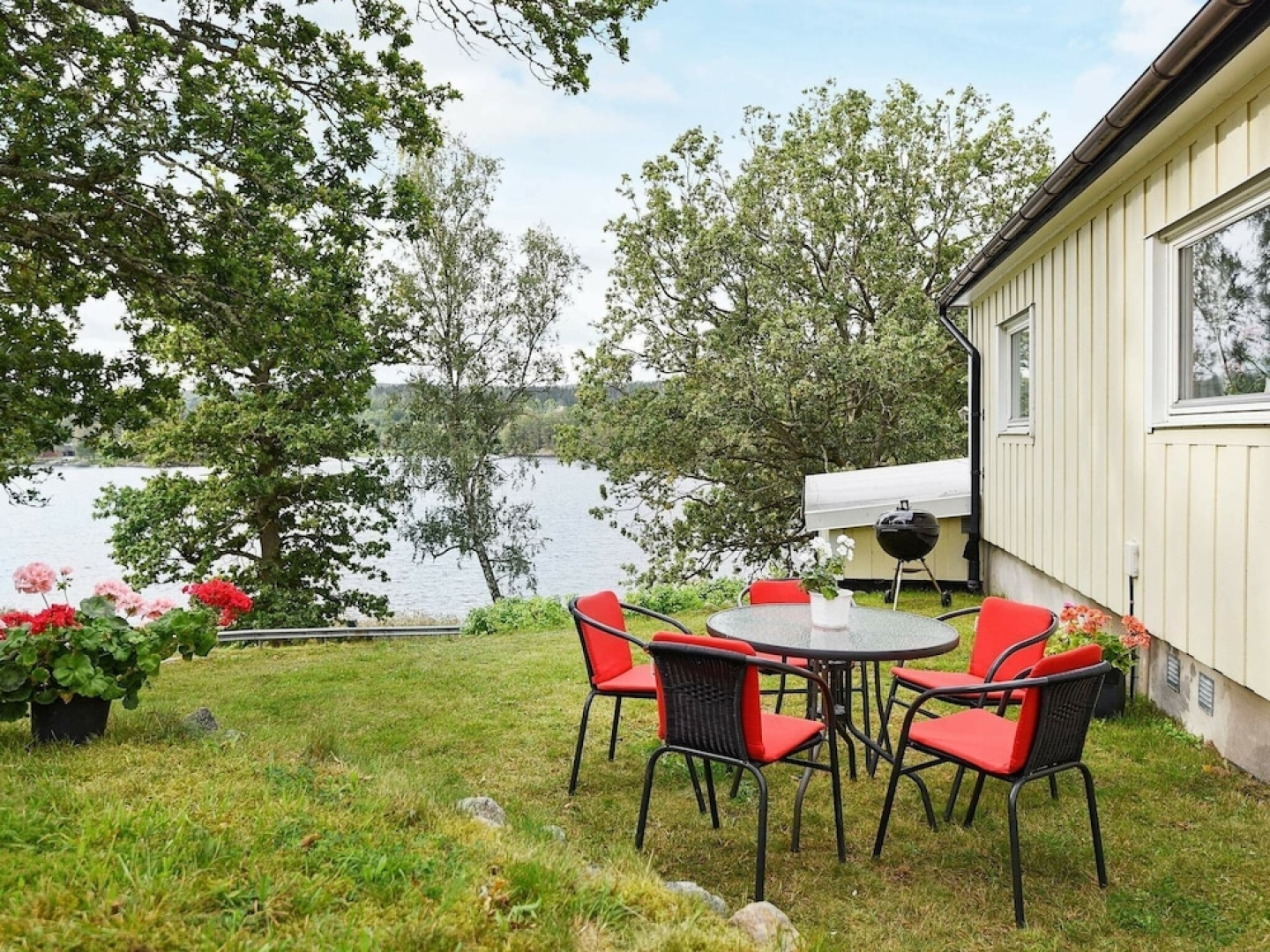 5 Person Holiday Home in Bullaren-by Traum