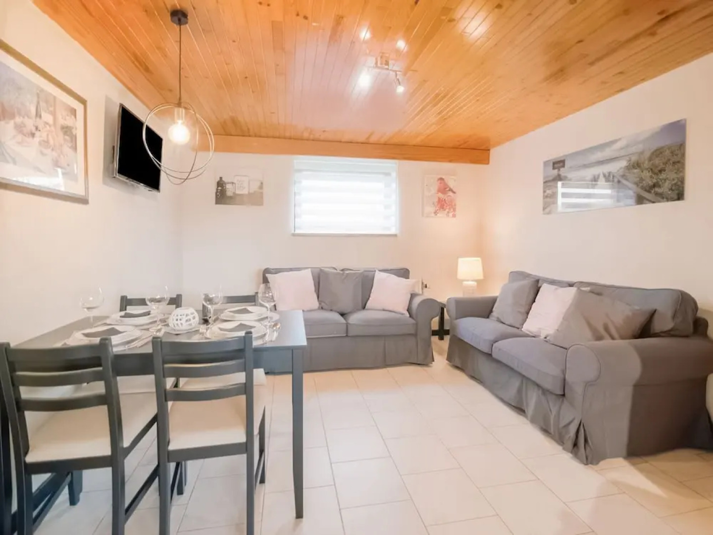 Cottage in Vaux-sur-sure With Garden