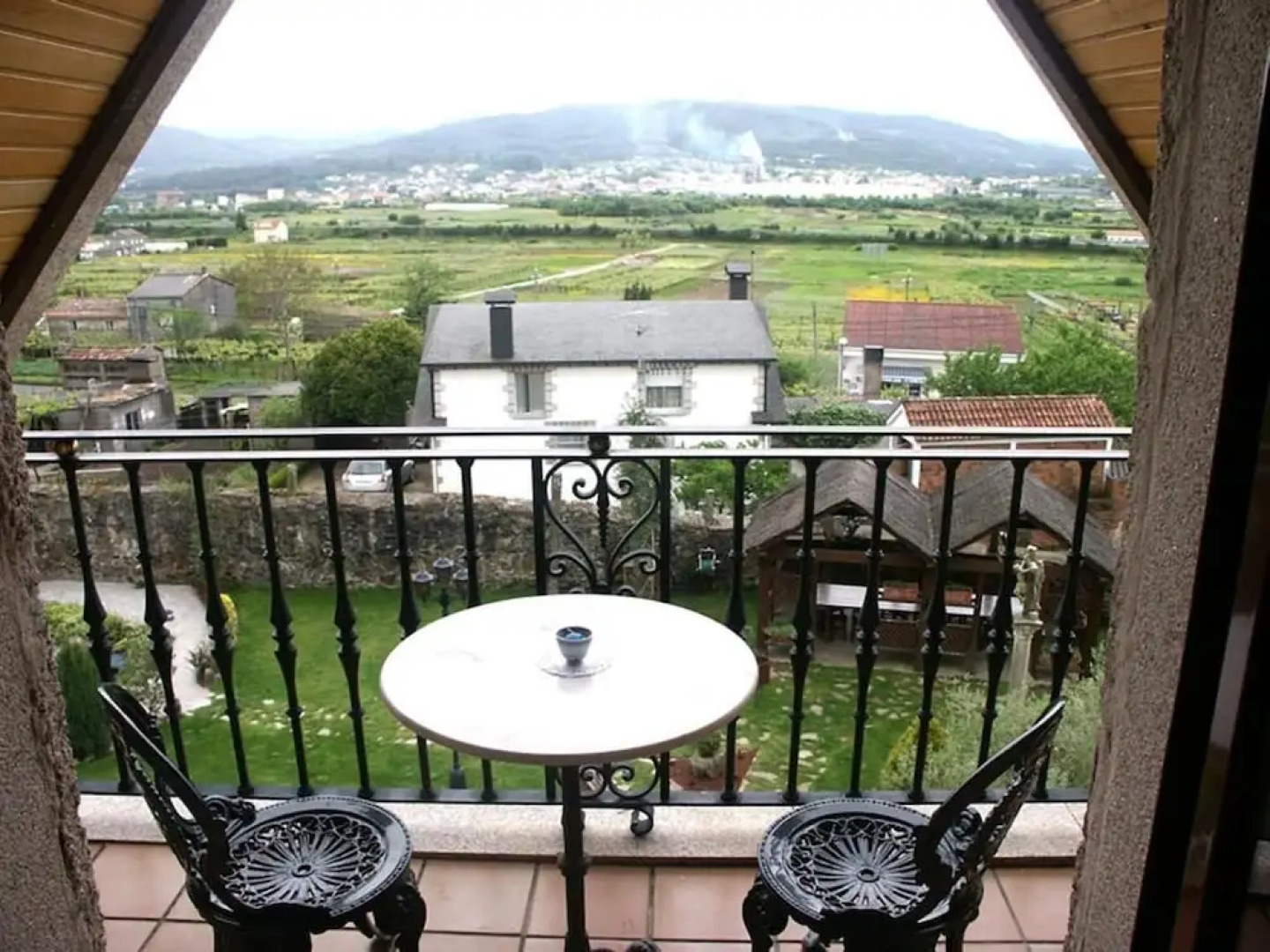 Rusticae Casa Antiga do Monte