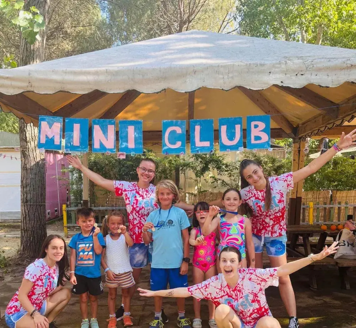 Well-kept Chalet With Covered Veranda on Lake Trasimeno