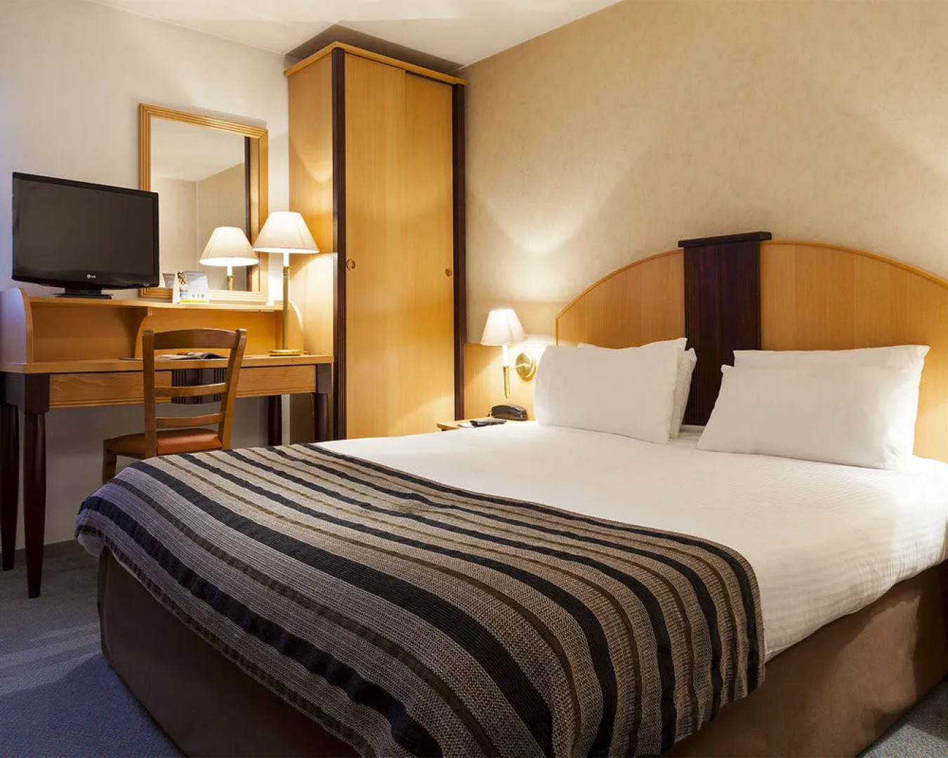 hotelF1 Bretigny Sur Orge