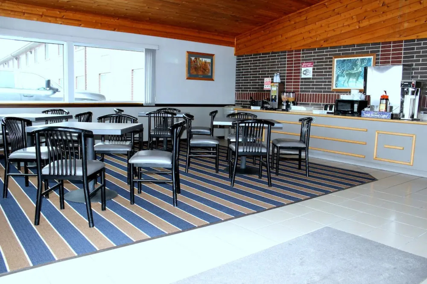 Super 8 by Wyndham Missouri Valley