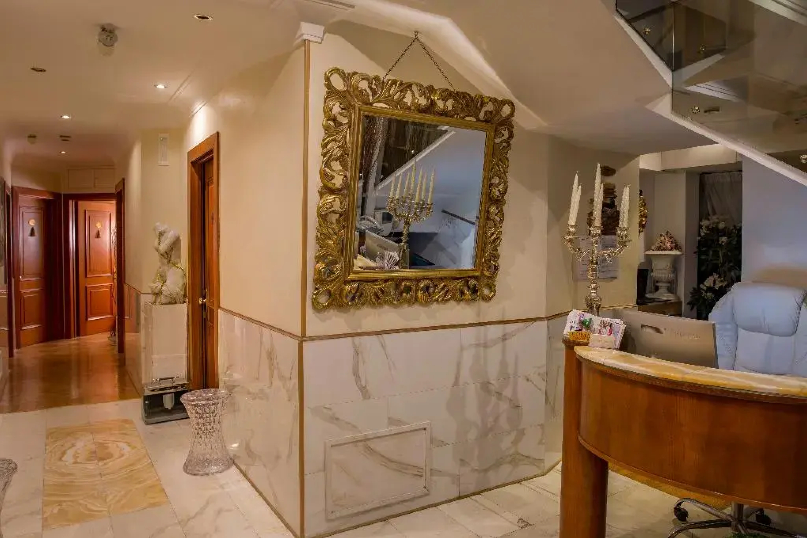 Luxury Rooms H 2000 Roma