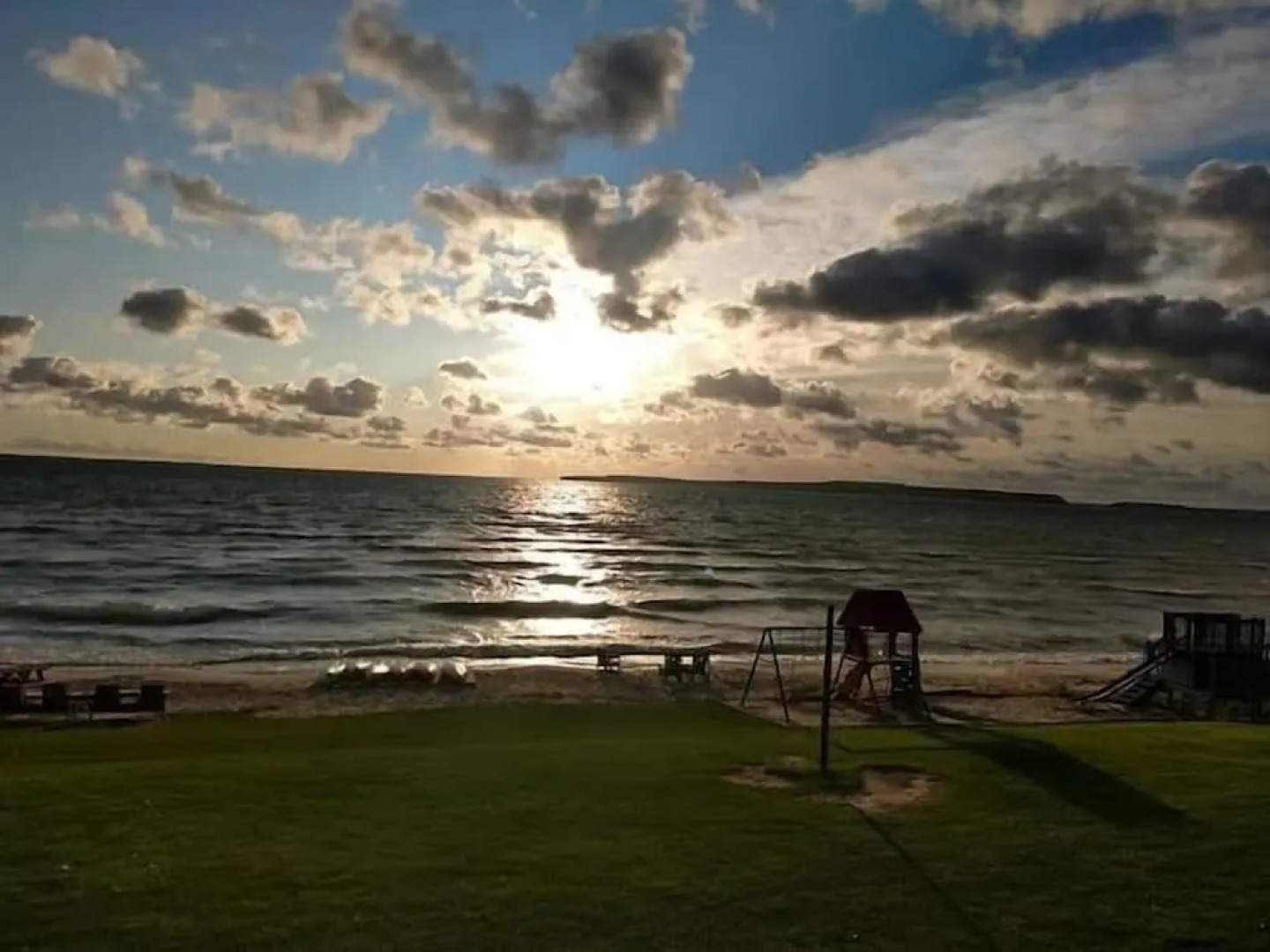 Bavarian Haus Lakefront Inn