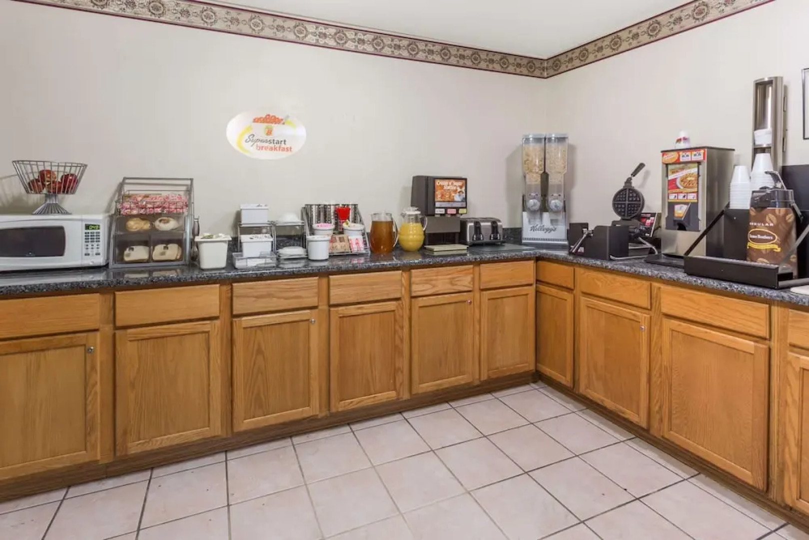 Super 8 by Wyndham Morris