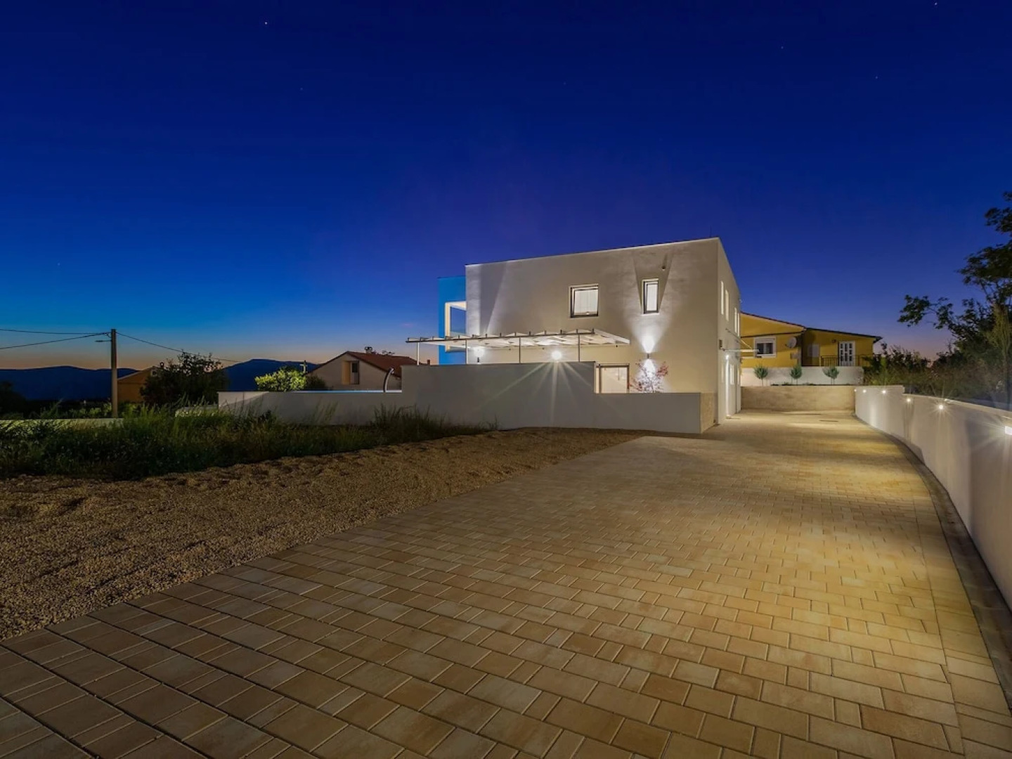 Scenic Villa in Linardi?i With Private Swimming Pool