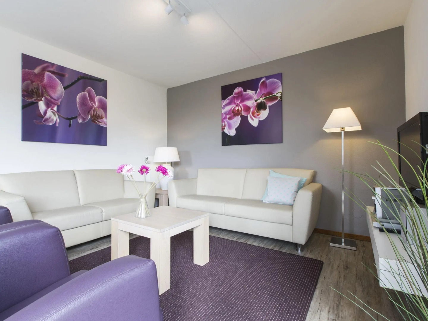 High-end Villa Nestled in Greenery