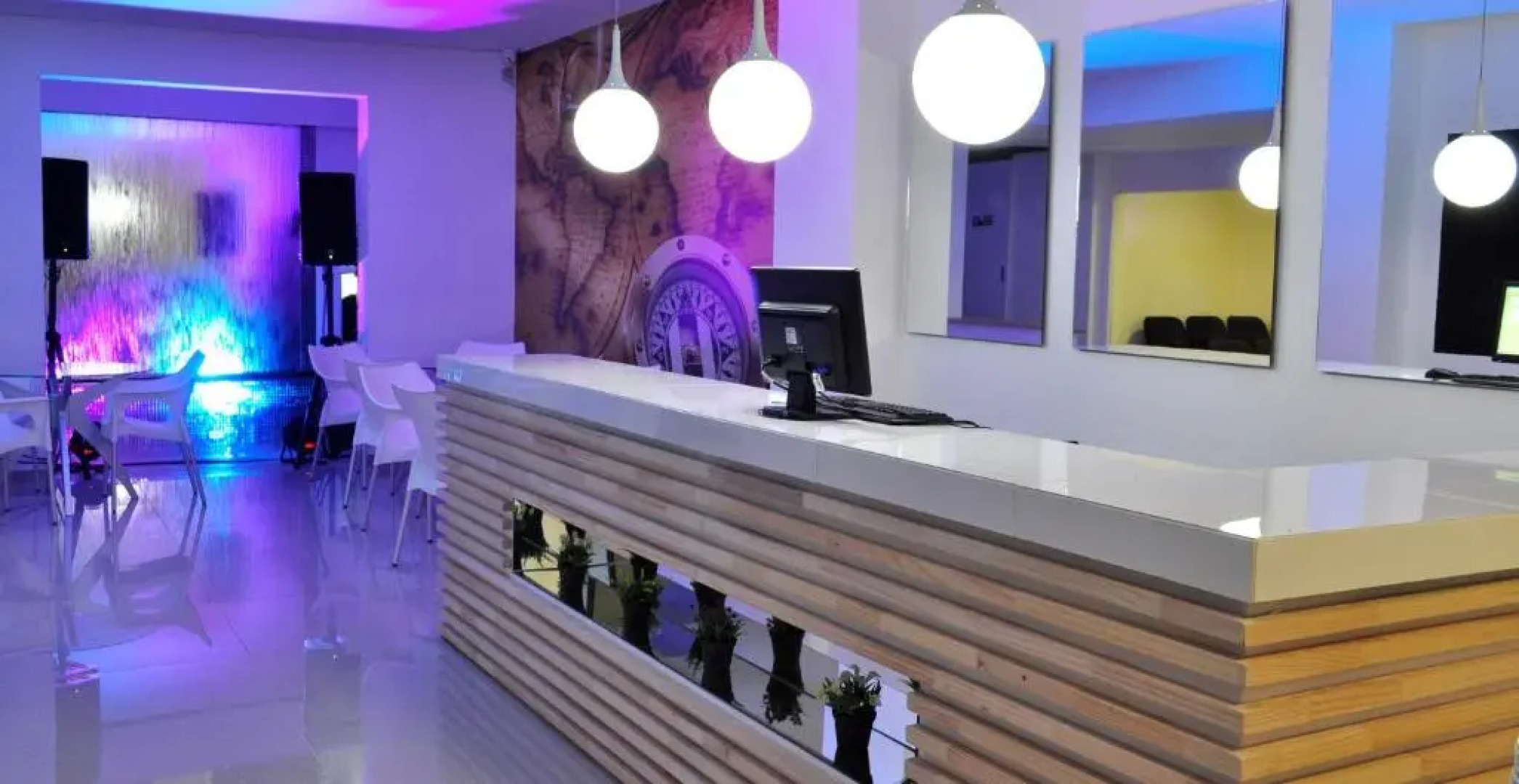 Hostal Lleras Calle 8 - Hostel