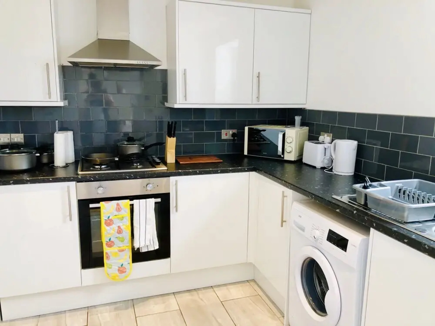 Everest Apartments Aldershot by SAZ Living