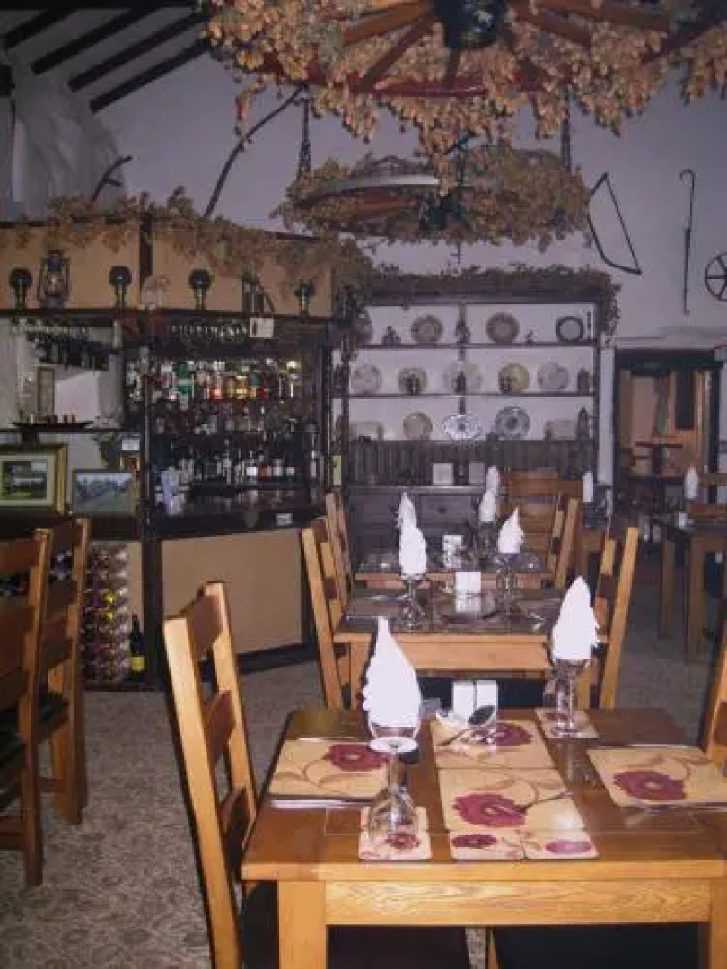 The Barn And Pinn Cottage