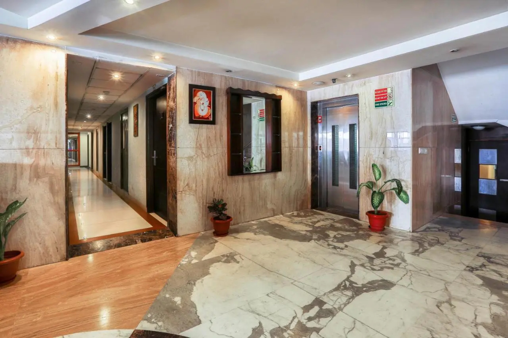 Airport Hotel Grand Delhi