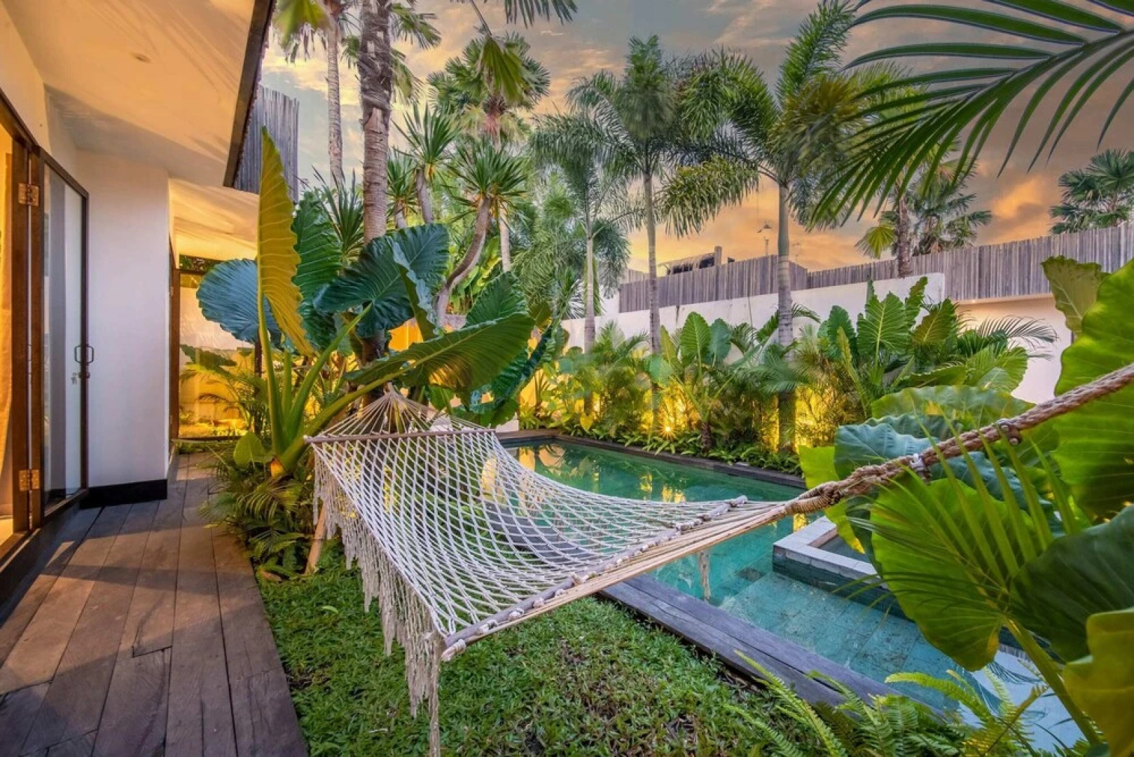 Tropical Design, Private Villa, 3 BR, Umalas