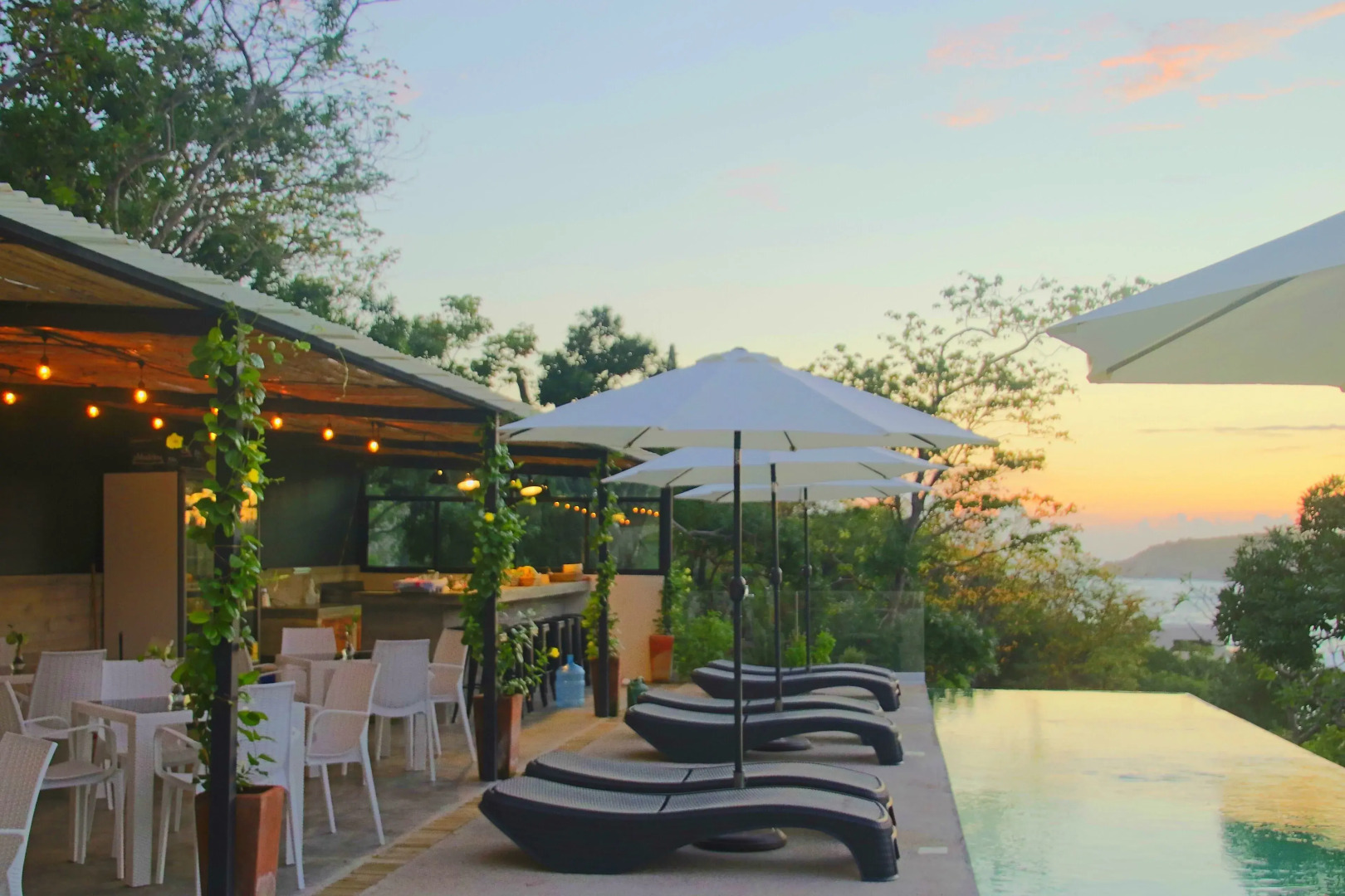 Casa Mauna Suites & Breakfasts