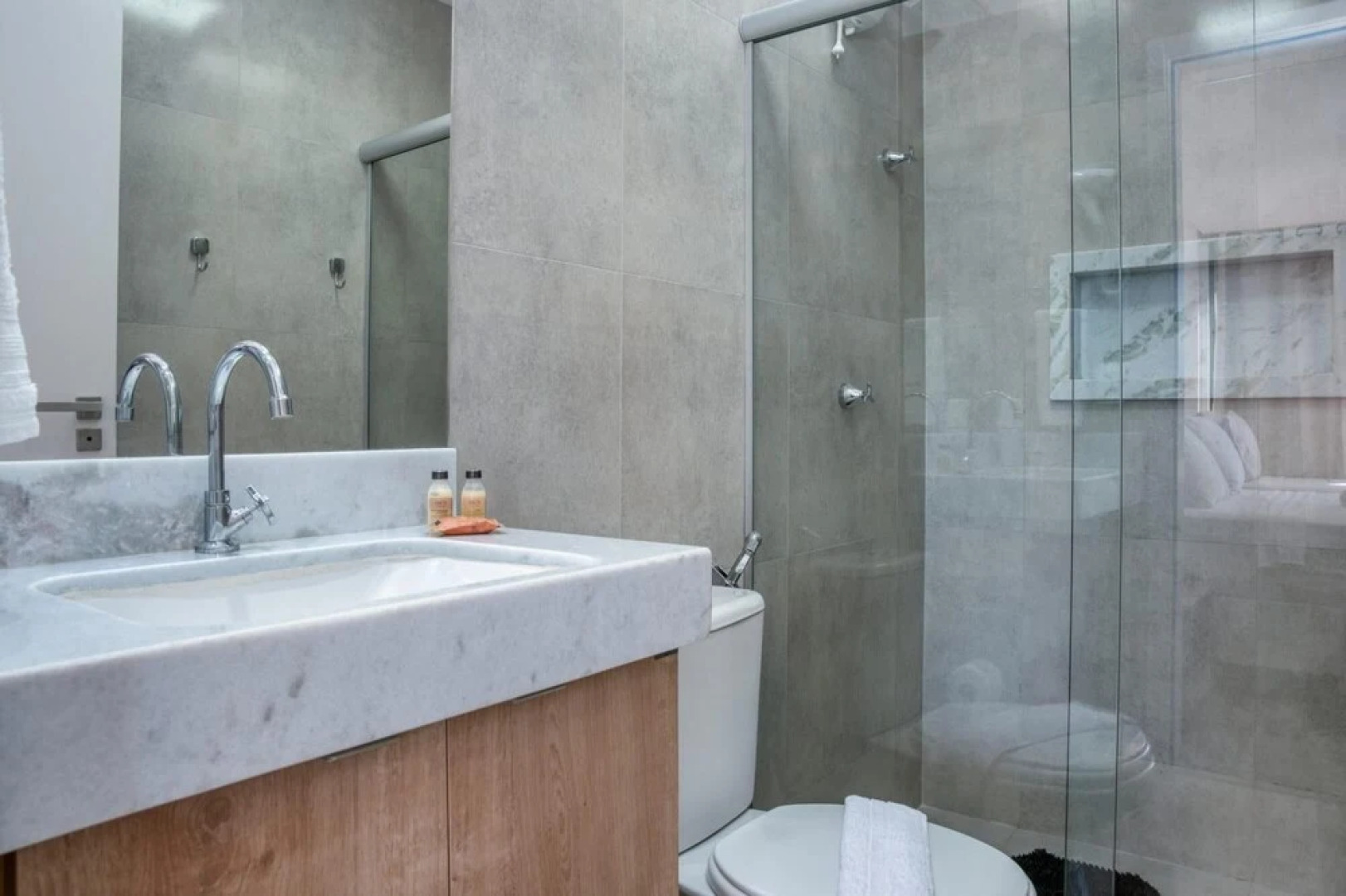 Casa com Piscina Privativa Condom nio p na Areia