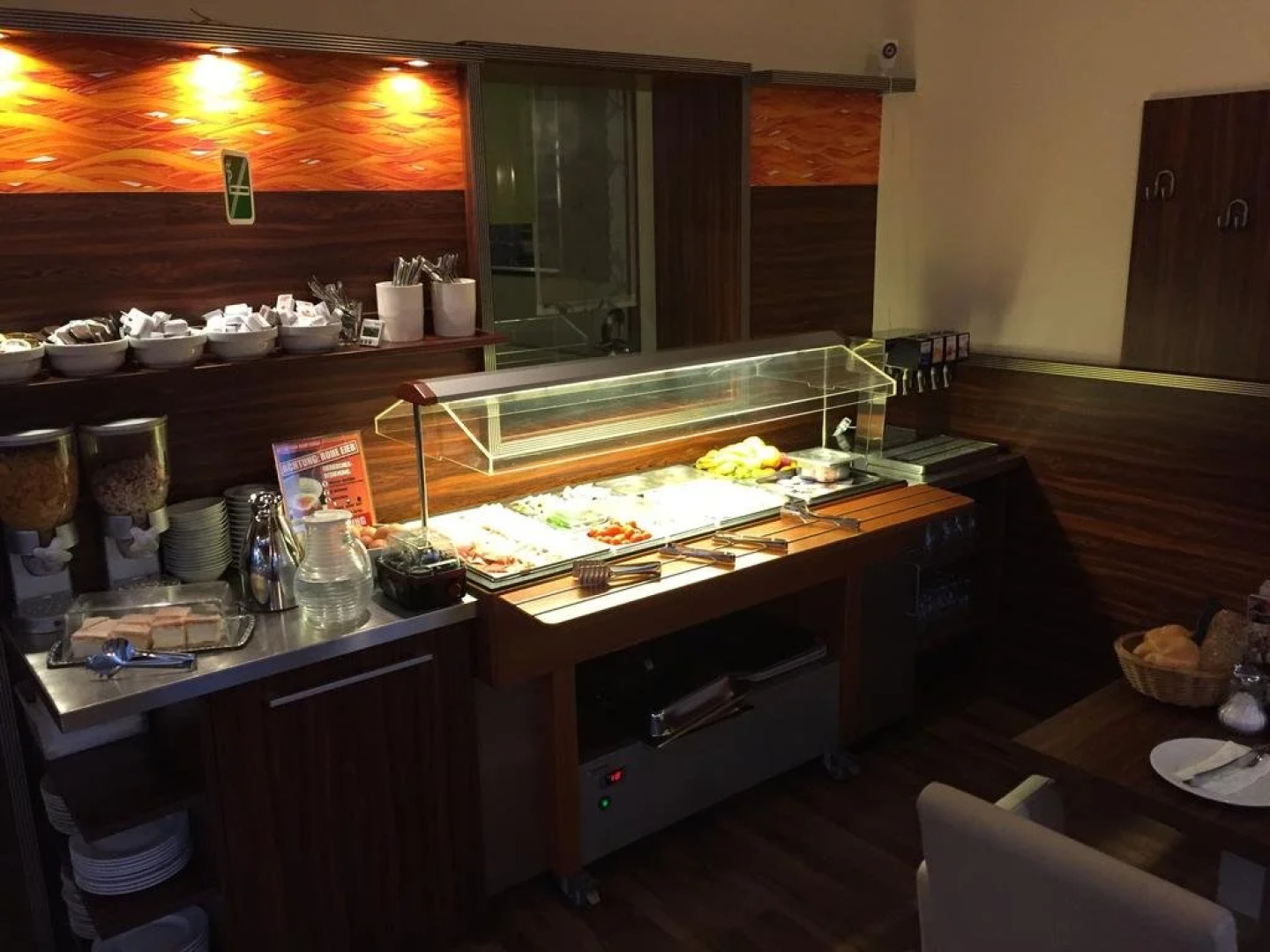 Cafe-Bar-Hotel Highway