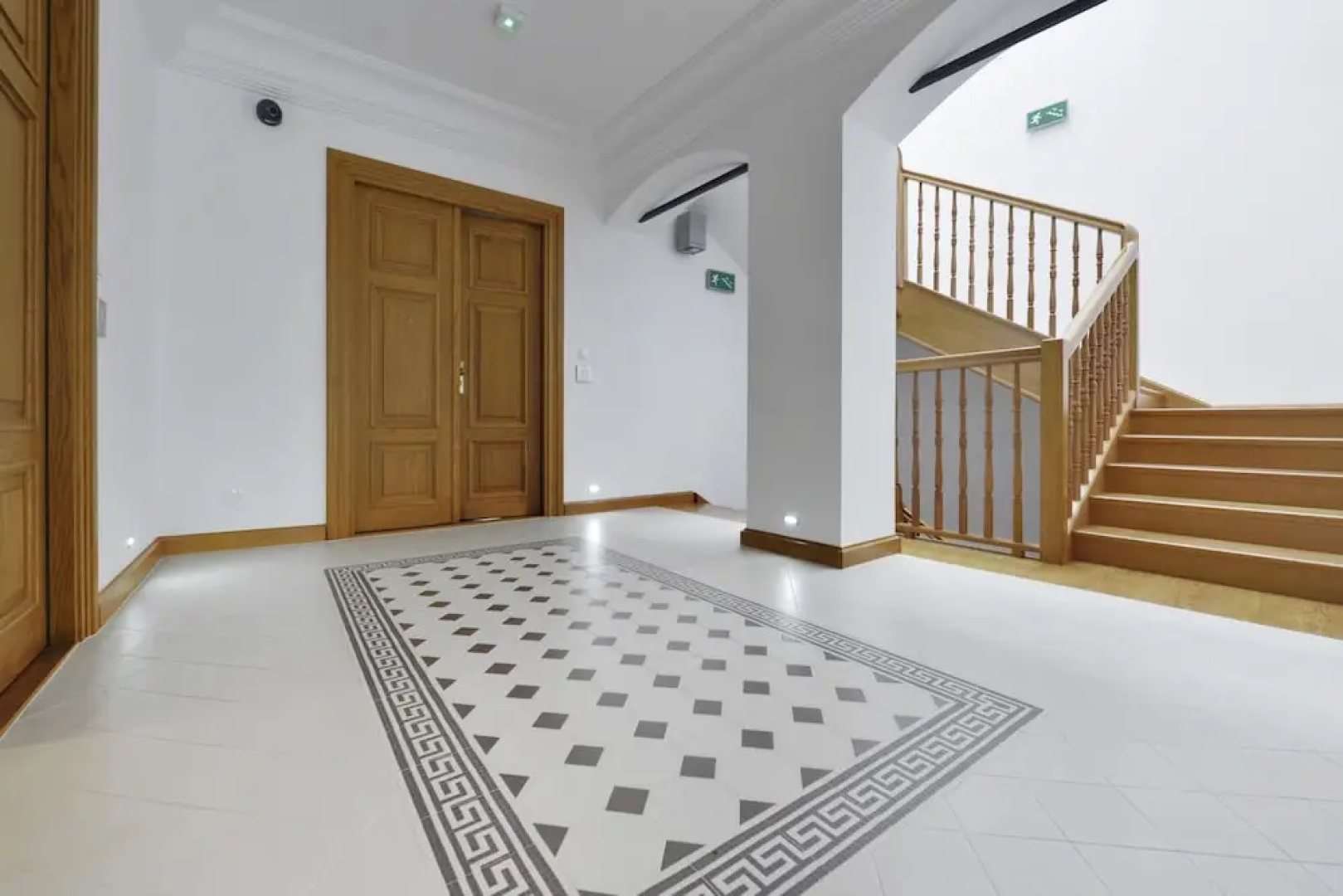 STRADONIA Serviced Apartments