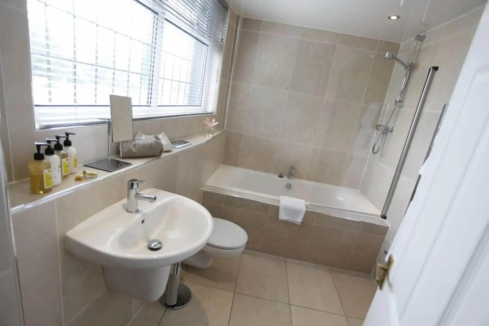 Longlands Inn and Restaurant