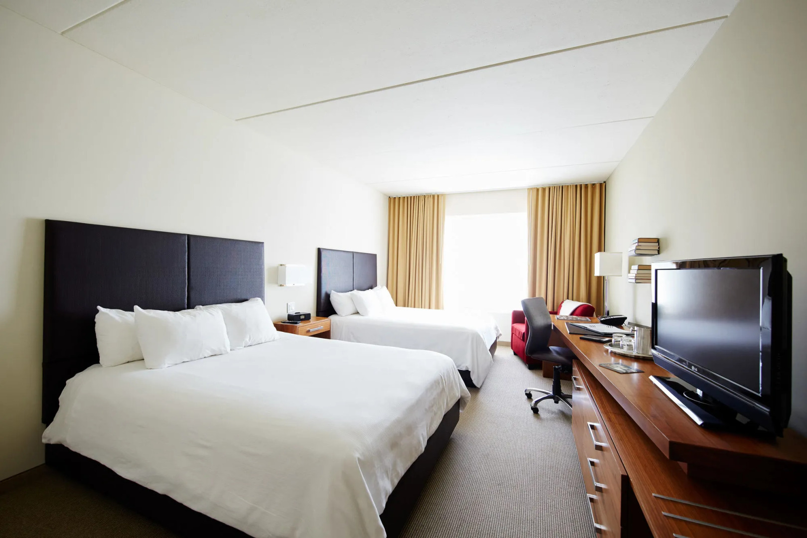 I Hotel And Illinois Conference Center