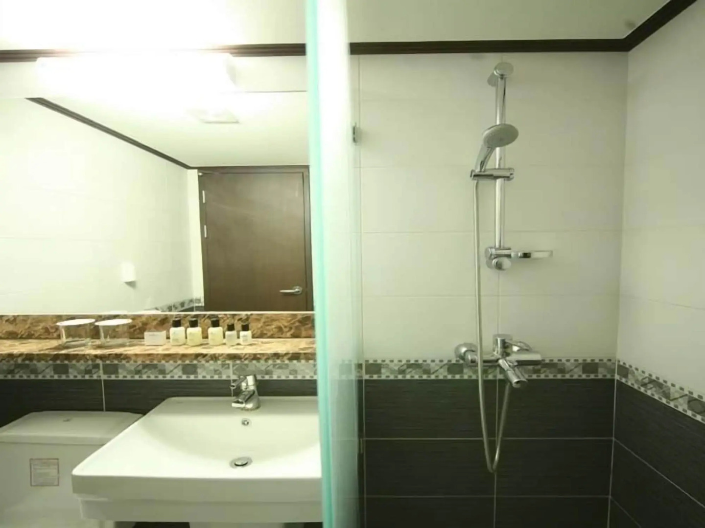 Orient Hotel & Resort