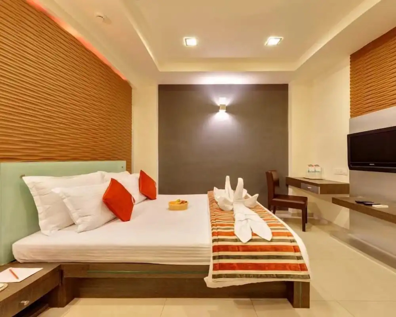 Hotel Raysons Regency