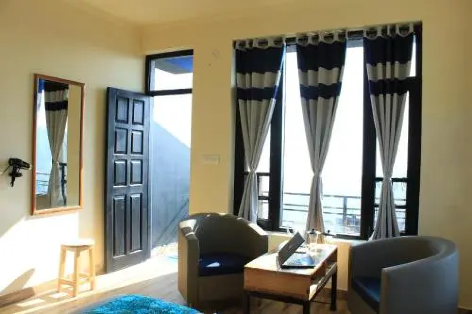 Flügler Hostel - Mcleodganj (Dharamkot)