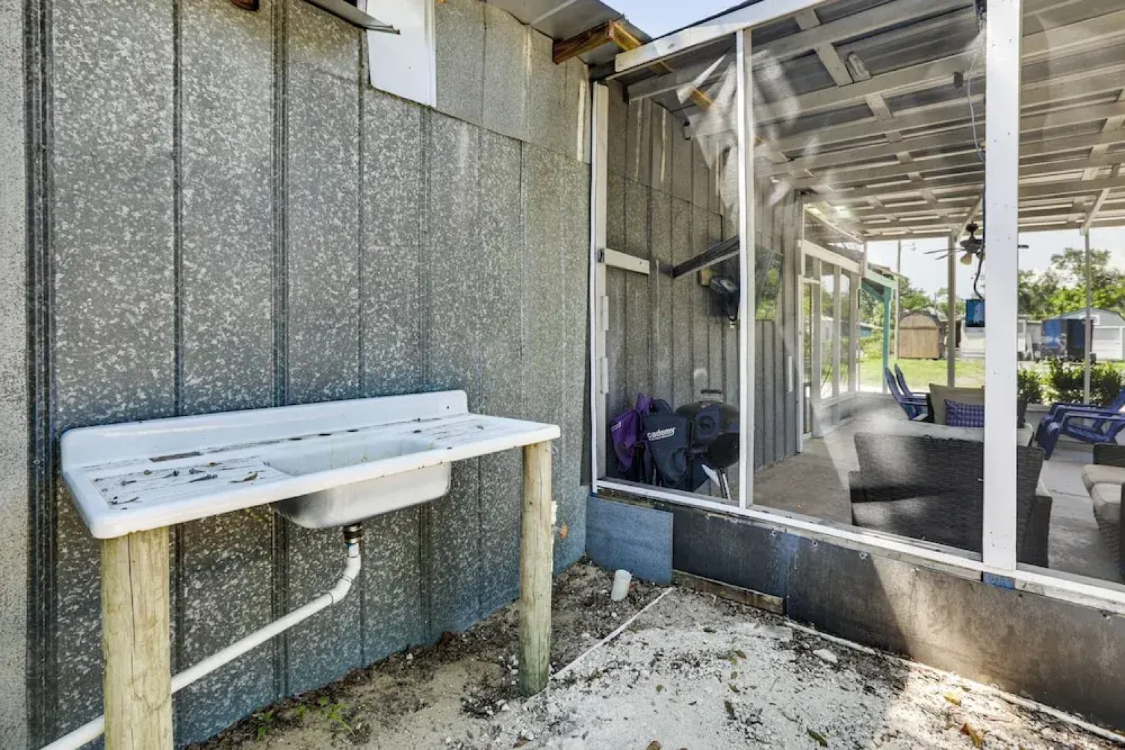 Walk to Pier & River: Dtwn Steinhatchee Escape!