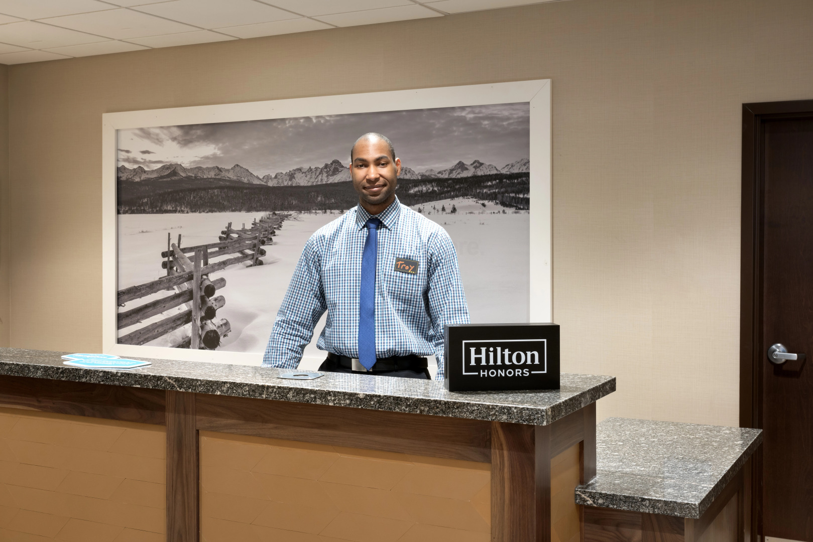 Hampton Inn & Suites Teaneck Glenpointe