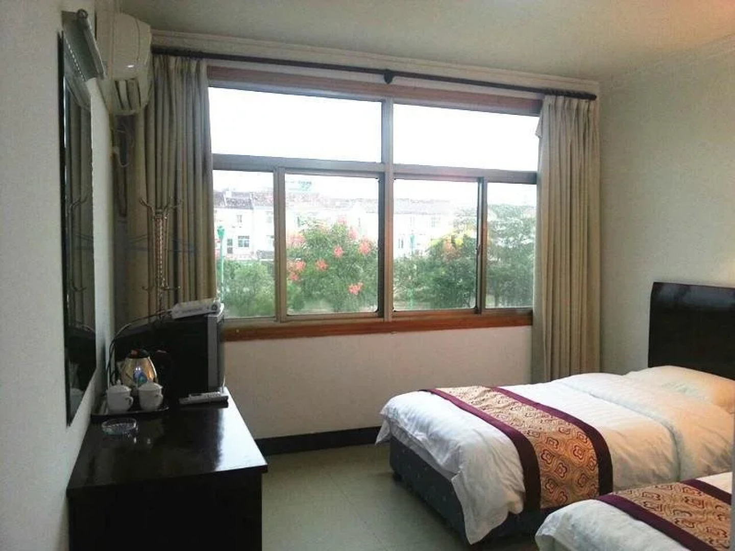 Jiu Hua Mountain Zhong Hua Ge Inn