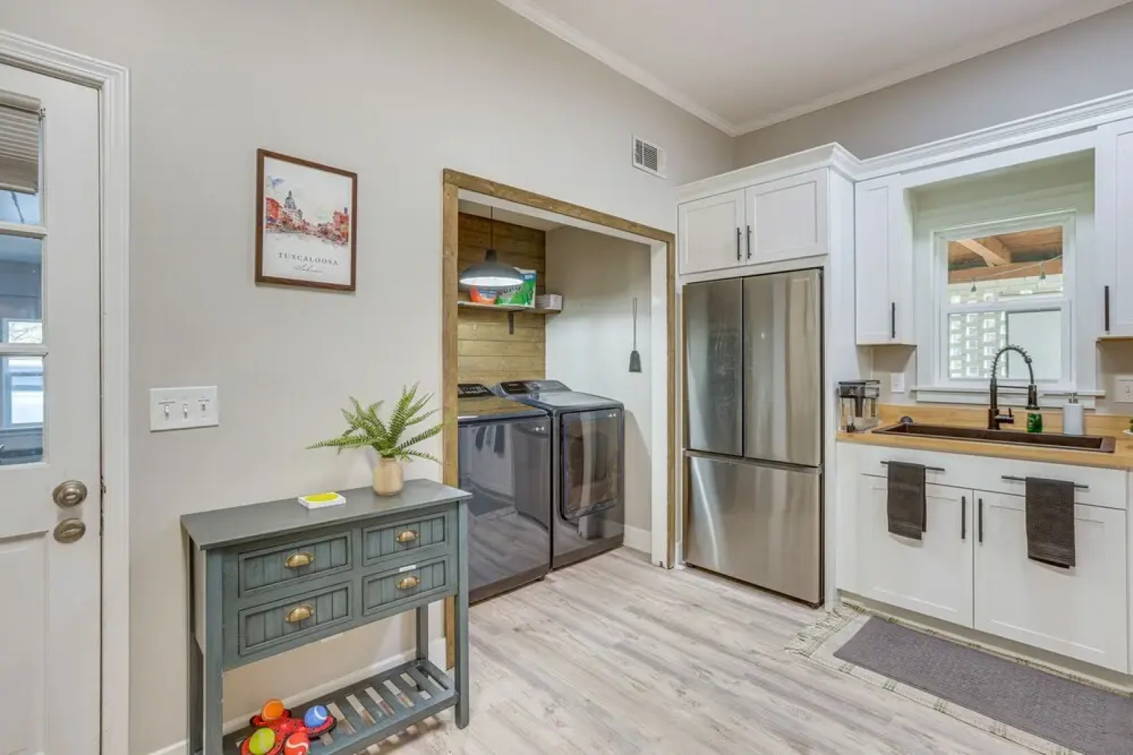 Stylish Home w/ Pool, 5 Mi to Bryant-denny Stadium