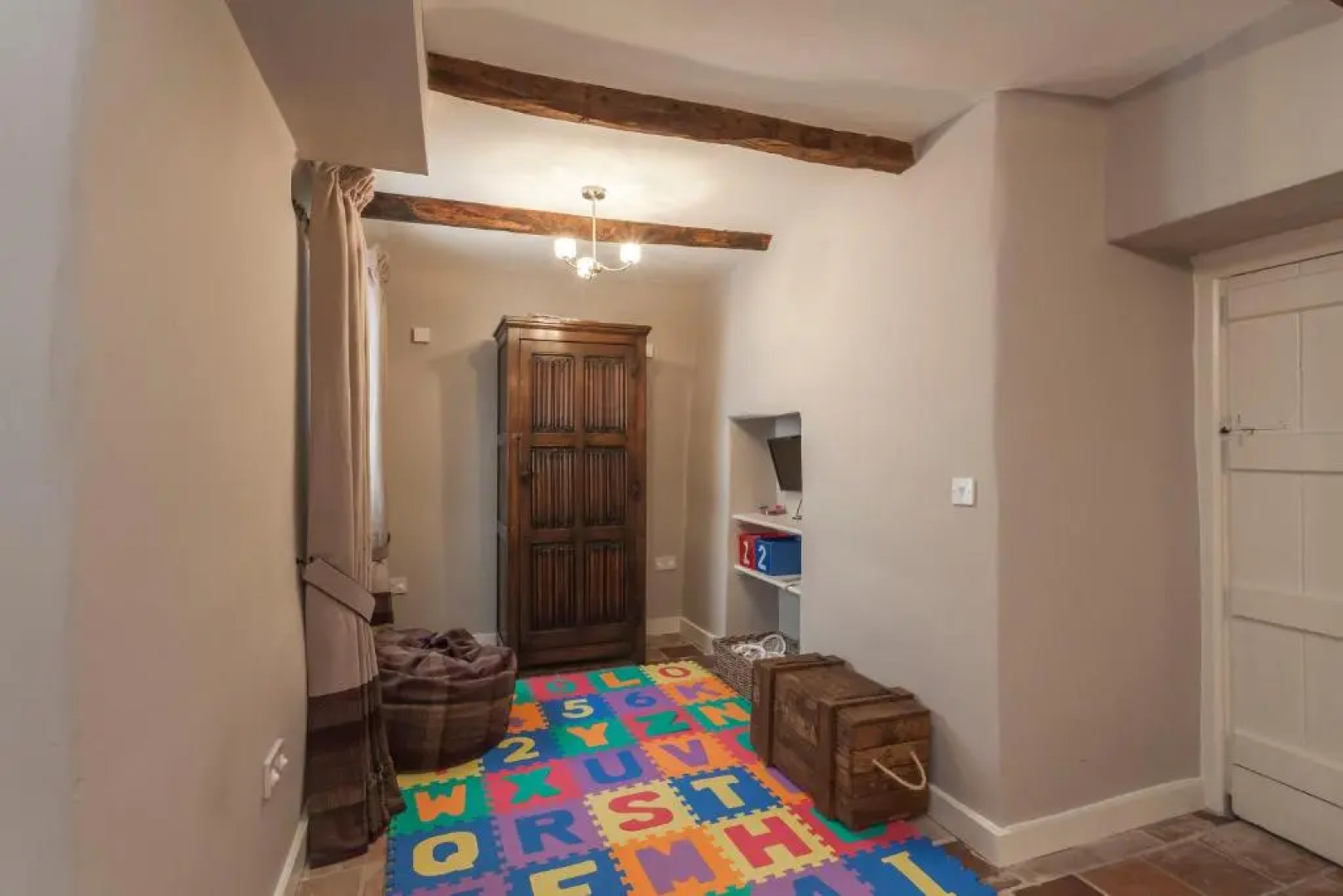 Three Little Pigs Luxury Cottage