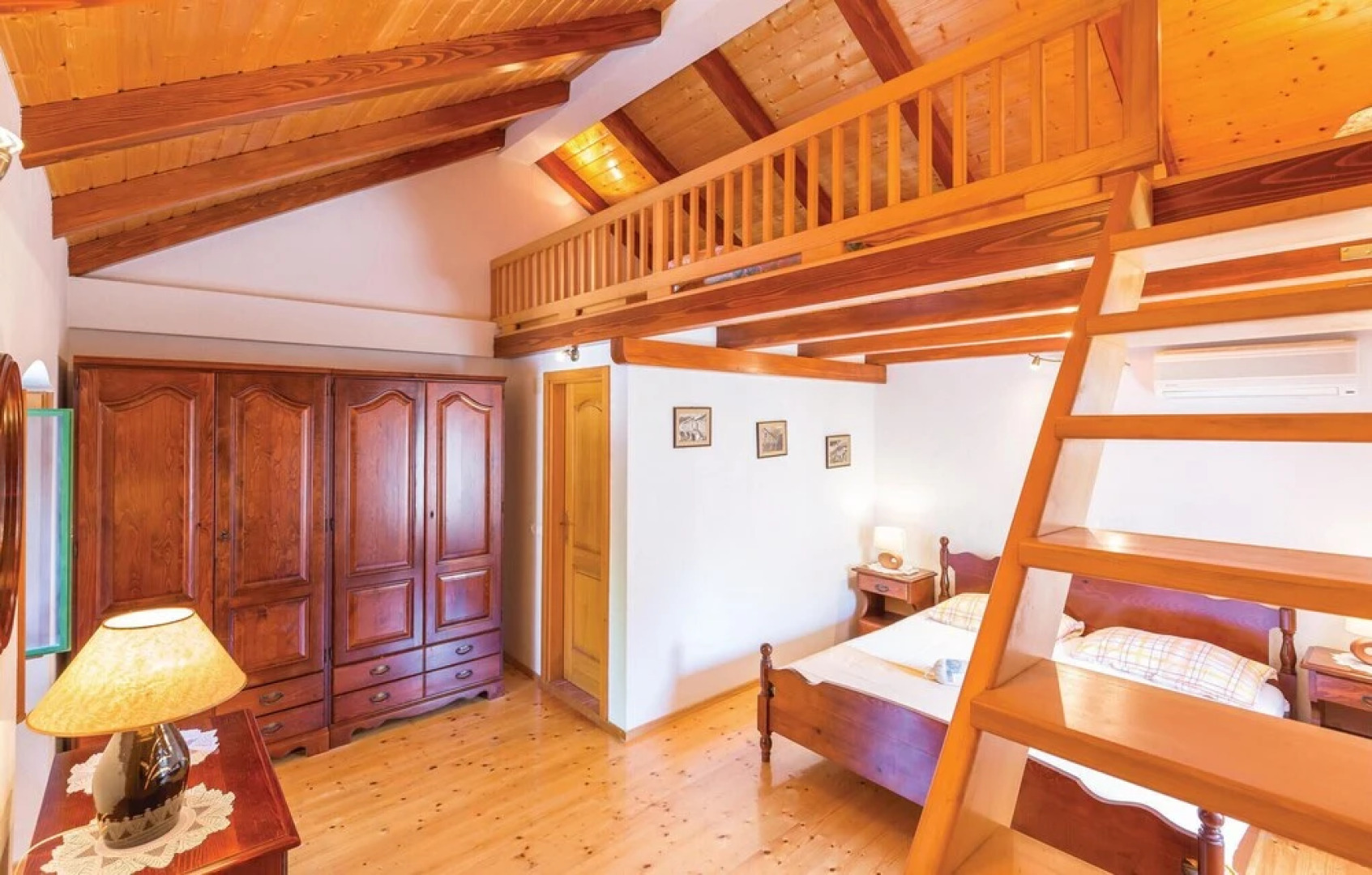 Amazing Home in Tucepi With Wifi and 1 Bedrooms