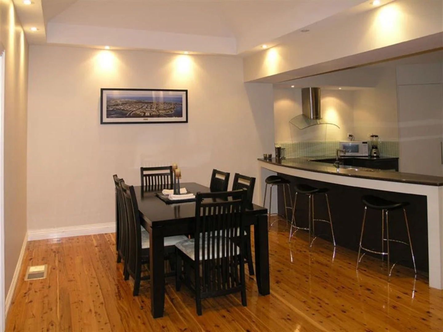 Launceston Apartments & Cottages