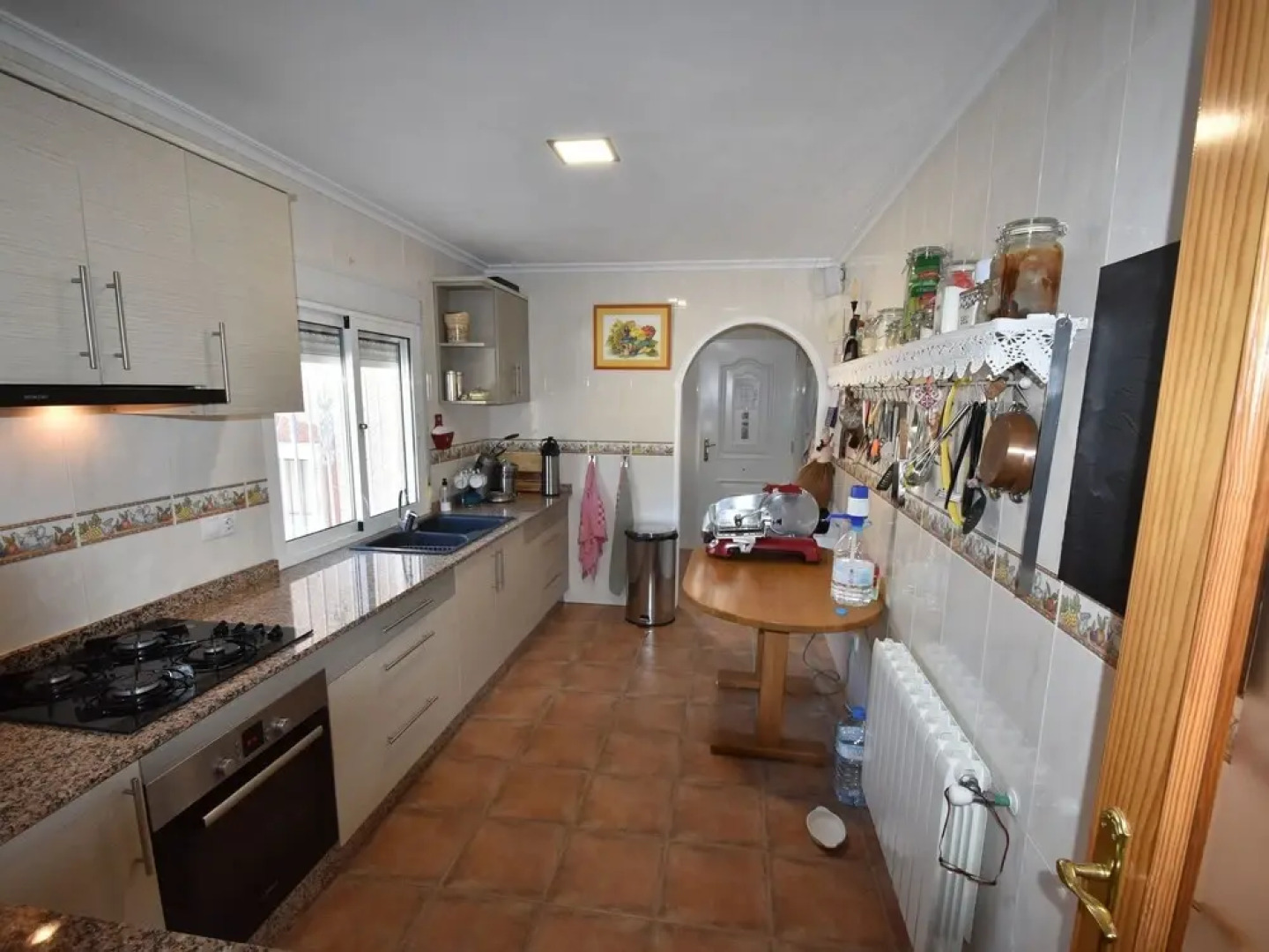 Comfortable Holiday Home With Swimming Pool in Valencia