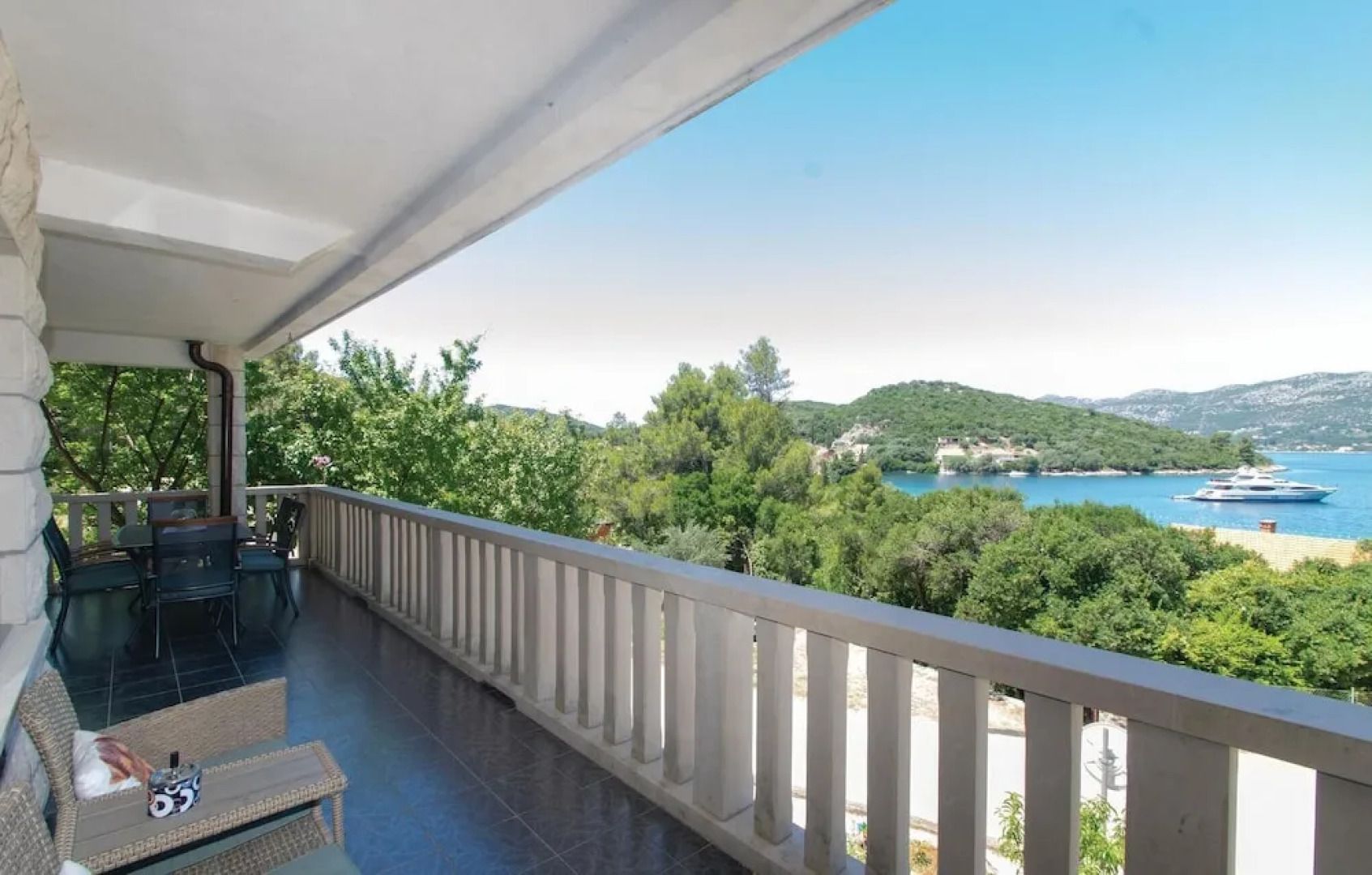 Stunning Home in Zrnovo With Wifi and 3 Bedrooms