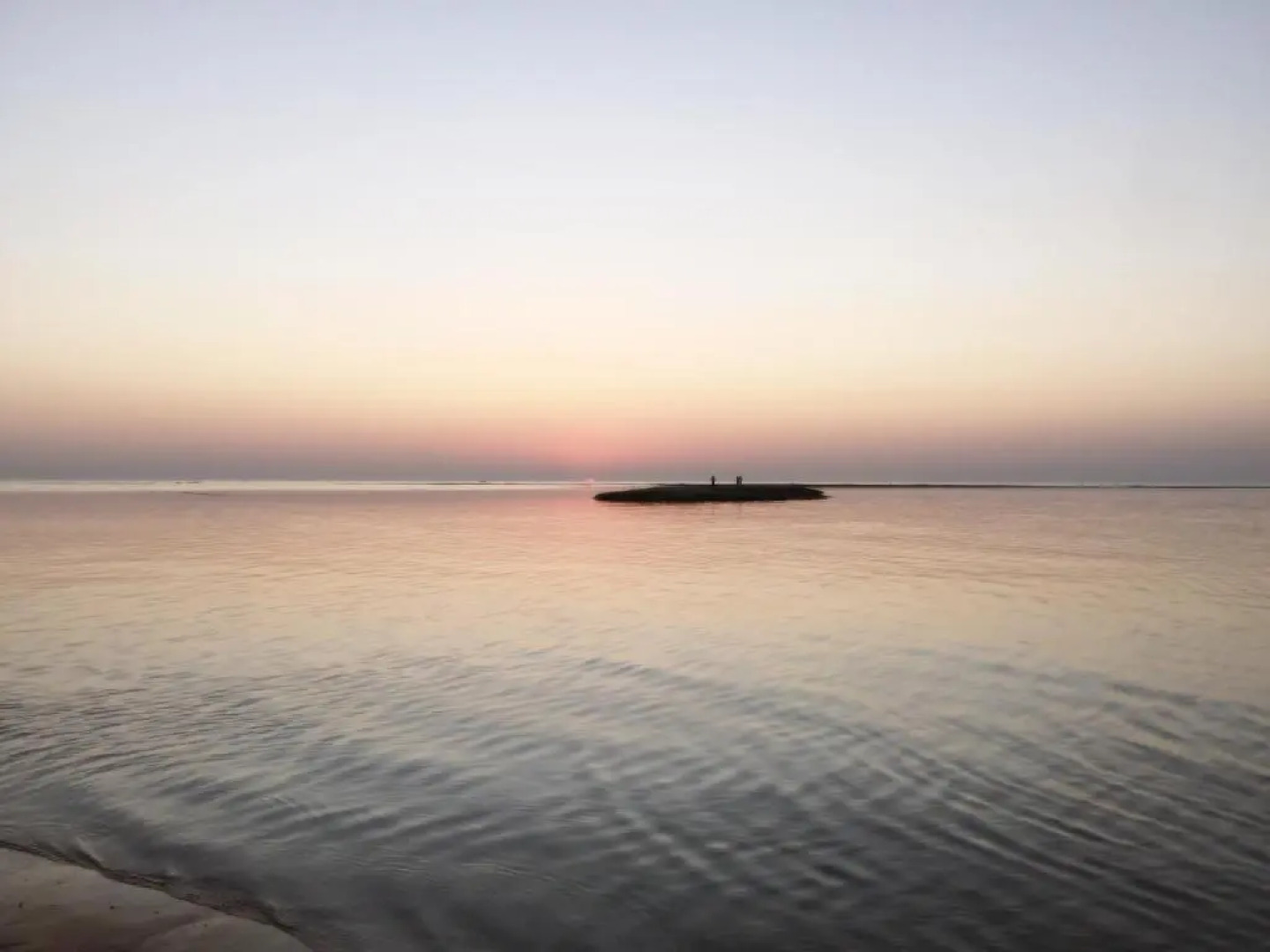 Vacation Time House by ZUZU