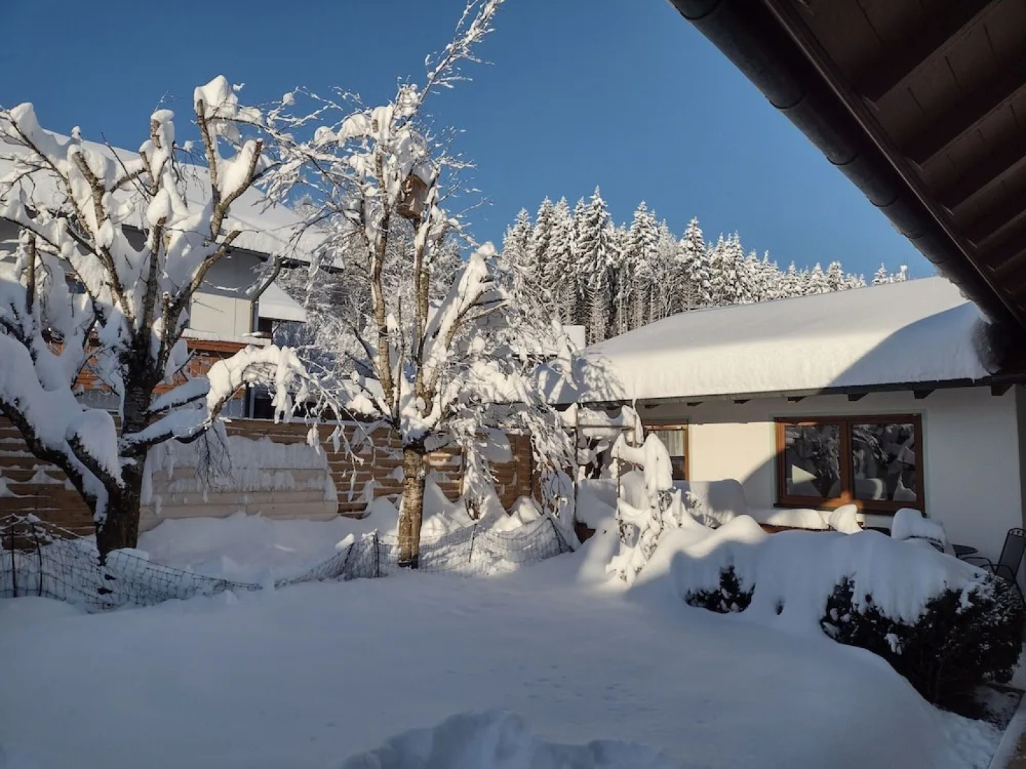 Ruhiges Apartment mit Sauna, Burggen