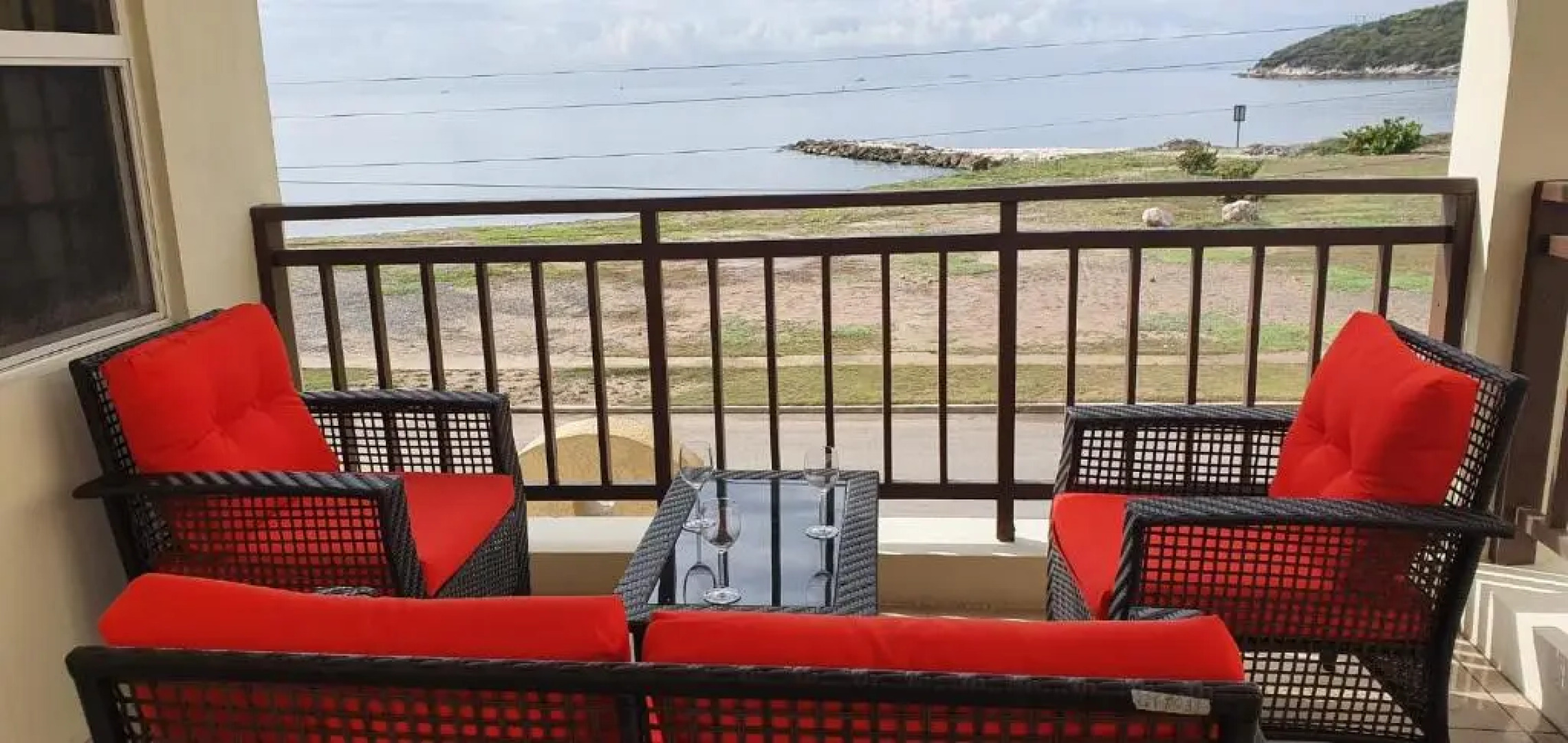 C-Vue Villa "Pool AC Gated SeaFront"