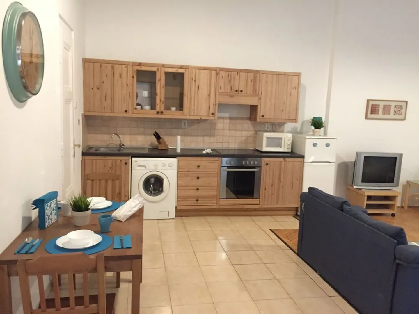 Hi5 Apartments - Parliament